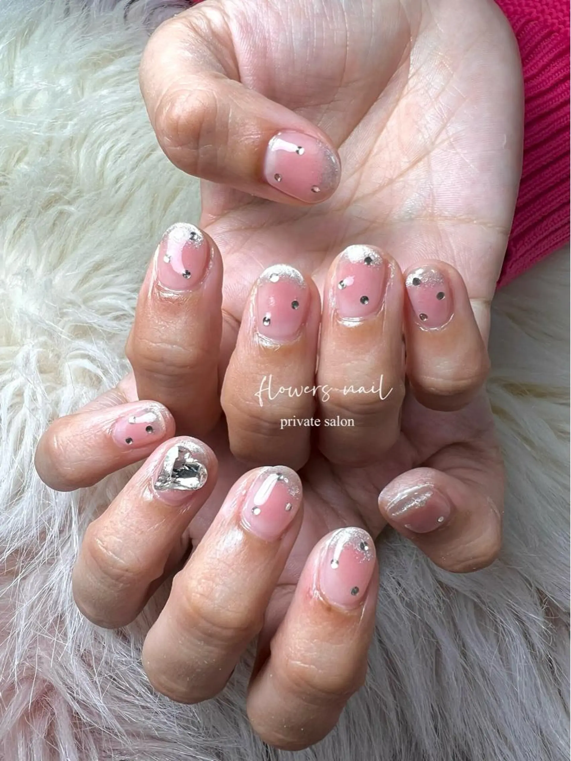 ネイル チークネイル フレンチネイル ジェルネイル マグネットネイル マグネットフレンチ flowers nailのネイルデザイン