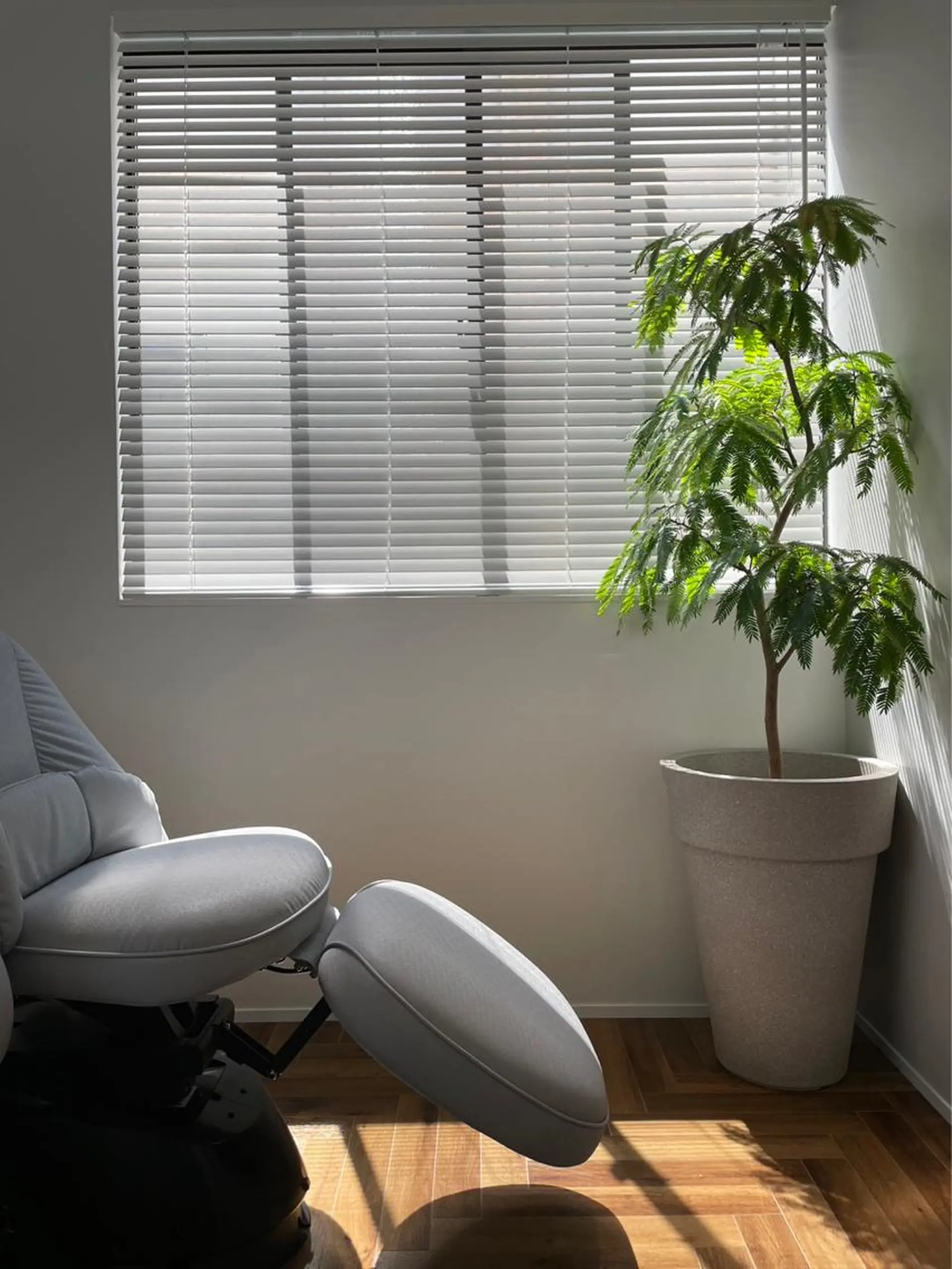 tonari所属・加藤 明香里のヘアスタイル