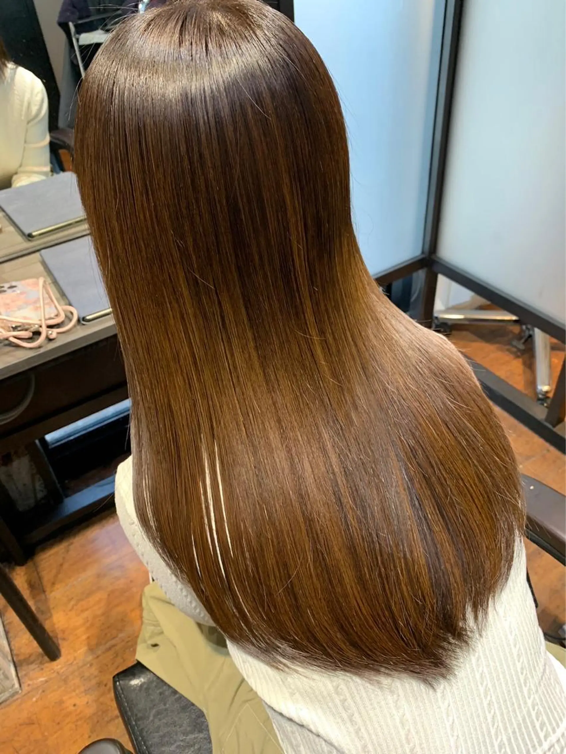 ロング トリートメント カラー/ブリーチ 岸谷真幸のヘアスタイル