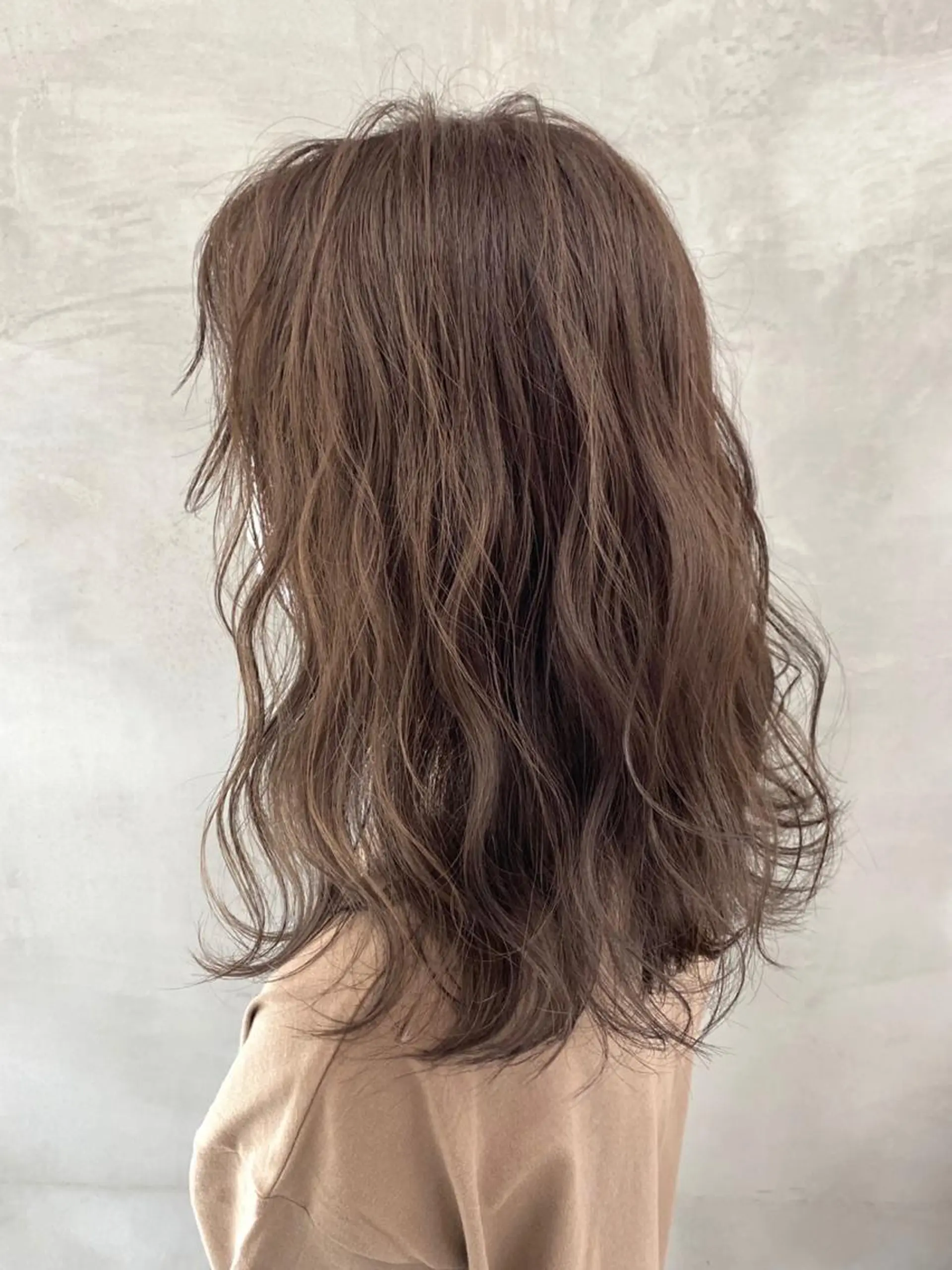 ミディアム カラー ベージュカラー 透明感カラー グレージュ オリーブグレージュ オリーブグレー カット ヘアカラー トリートメント pesca 長町南店 OIKAWAのヘアスタイル
