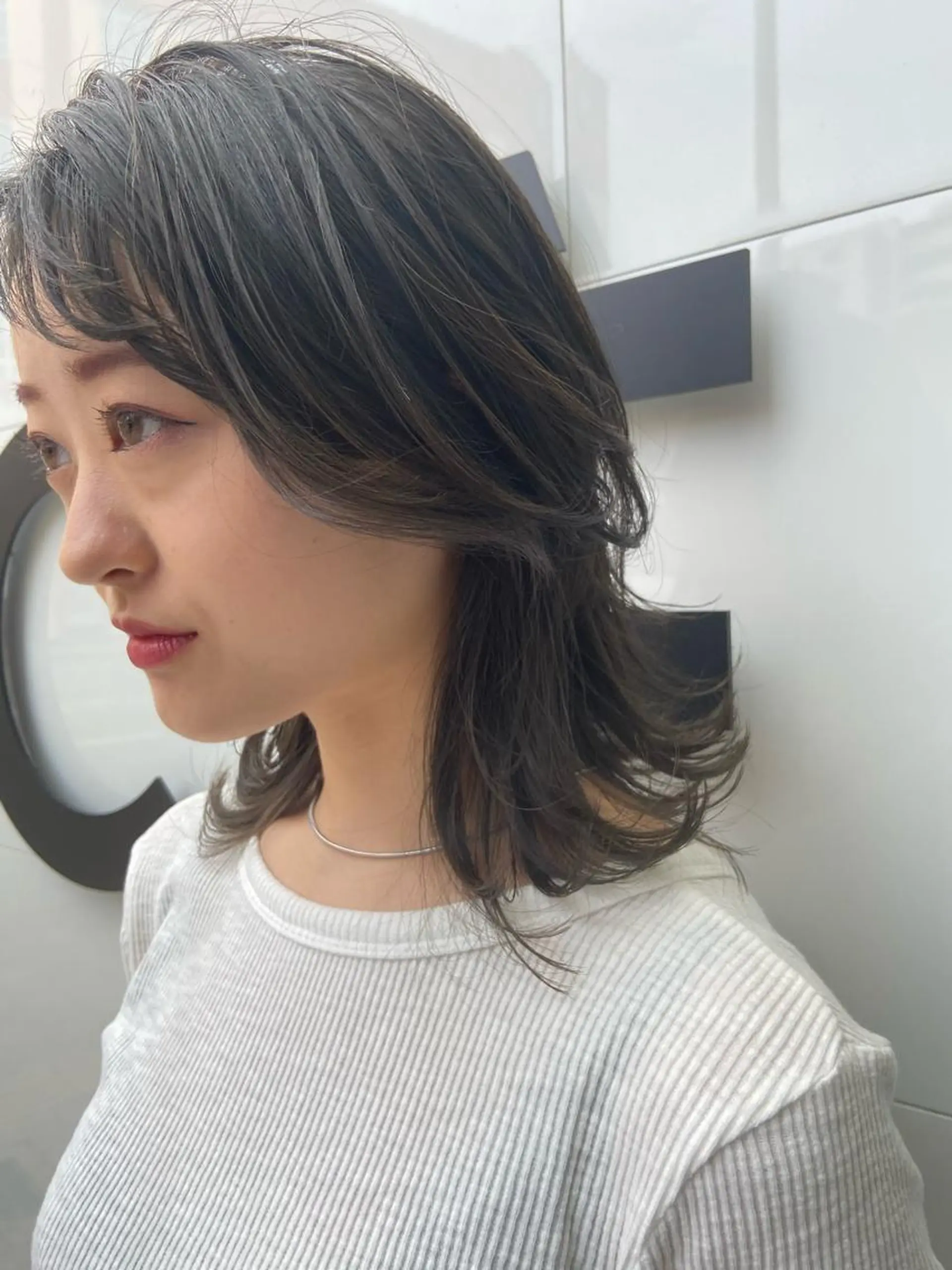 ミディアム レイヤーカット 淺谷 美紀のヘアスタイル