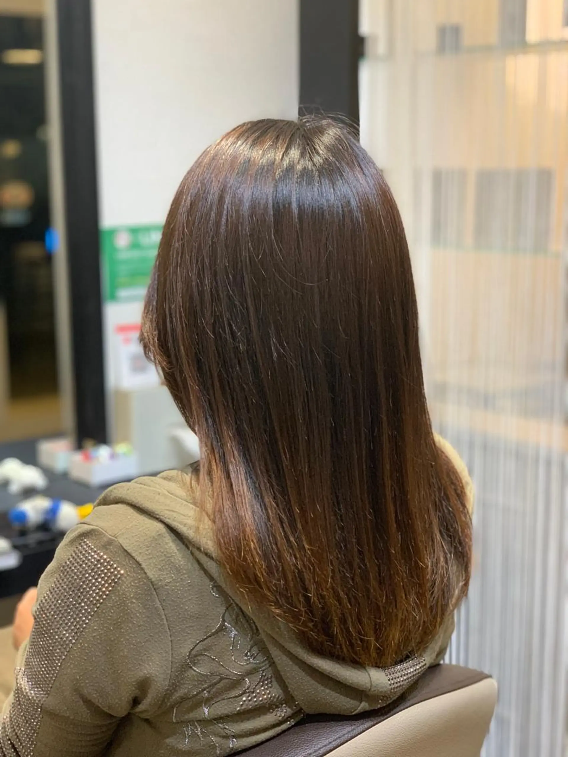 ミディアム カット トリートメント 川村 綾のヘアスタイル