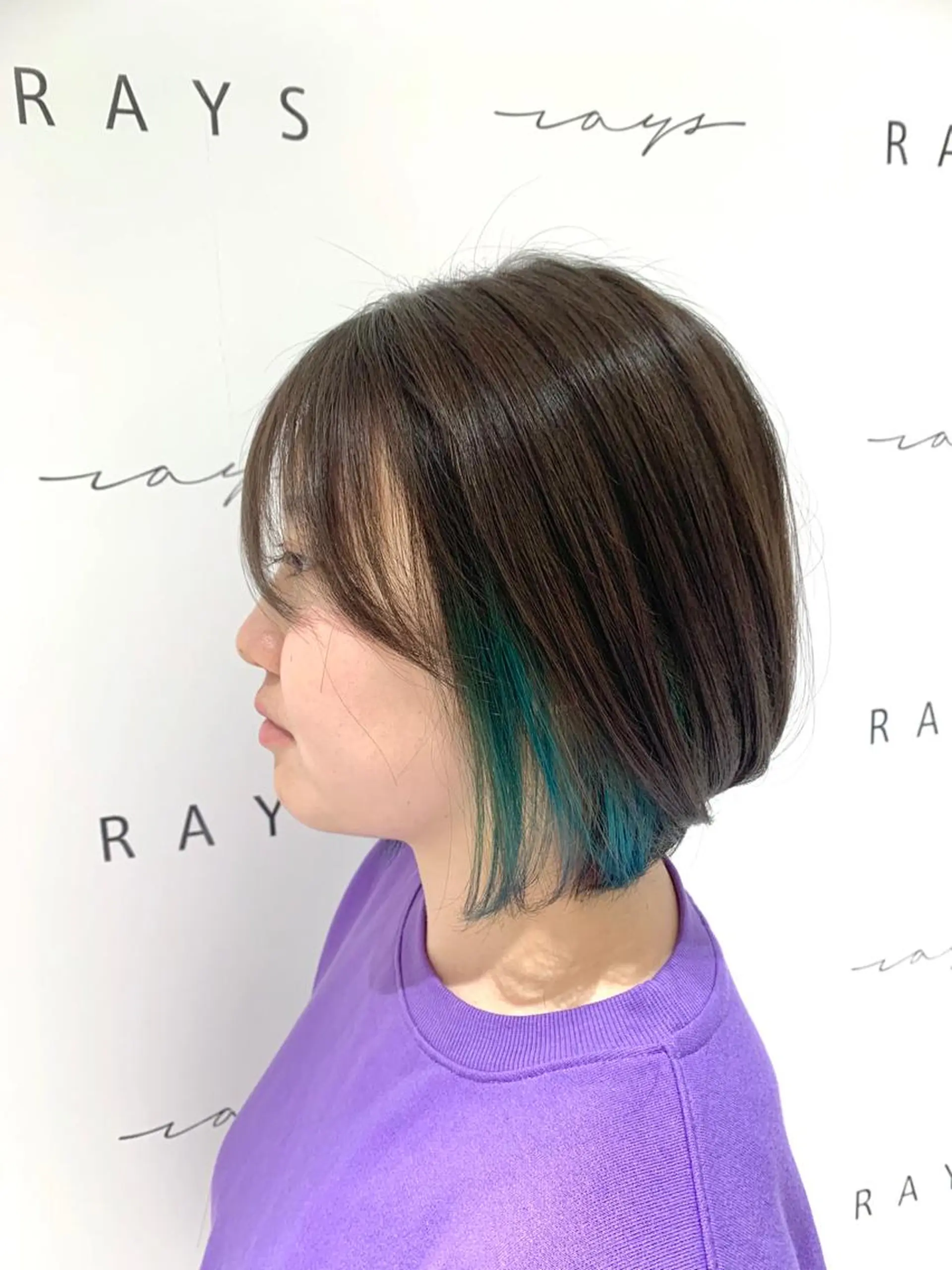 ミディアム ハニーバイ コードのヘアスタイル