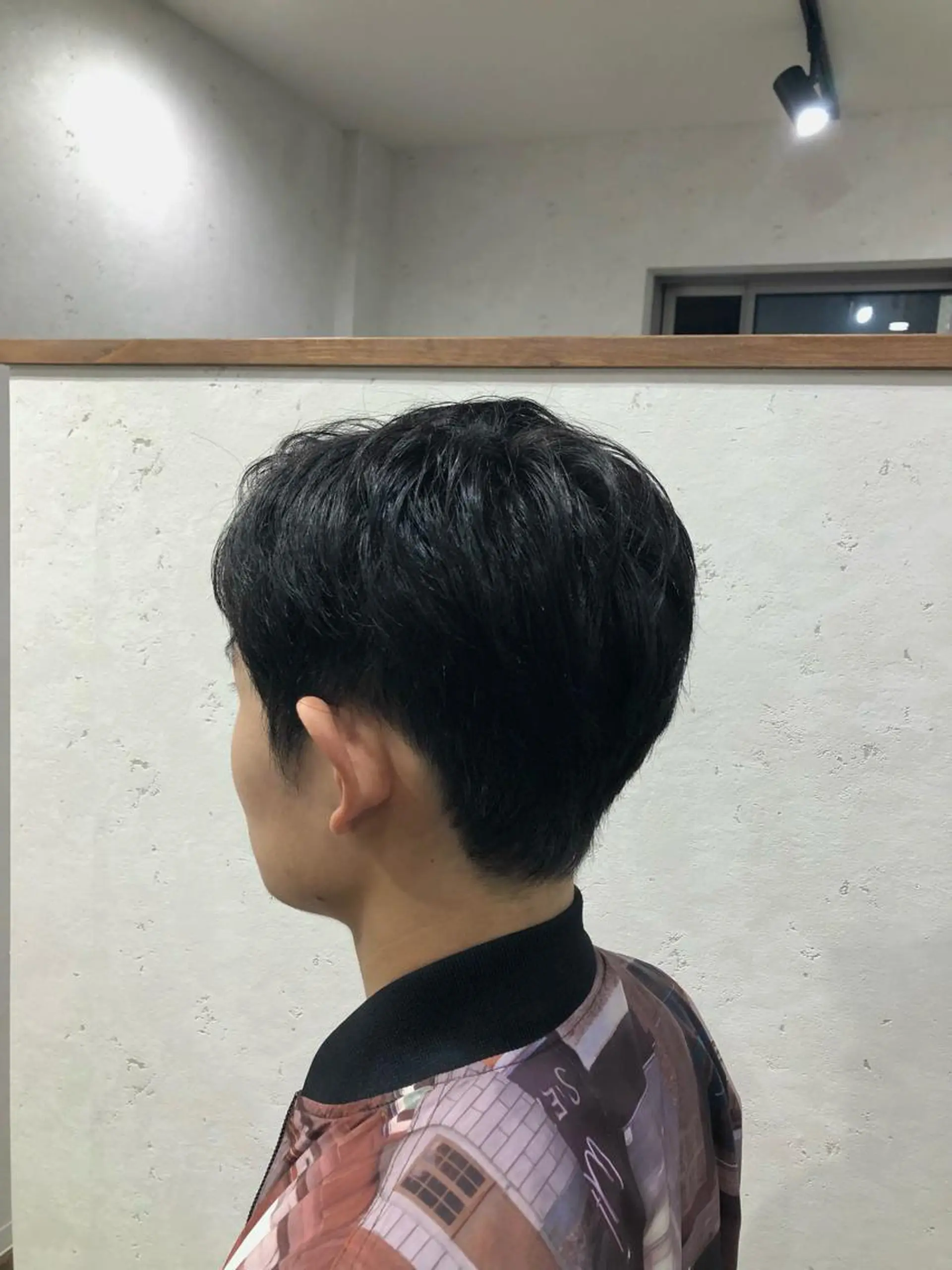 ショート カラー 黒髪 ブルーカラー ブルーブラック Rounds by LIEN 錦糸町所属・ナチュラルカラー 錦糸町【三橋衿奈】のヘアスタイル