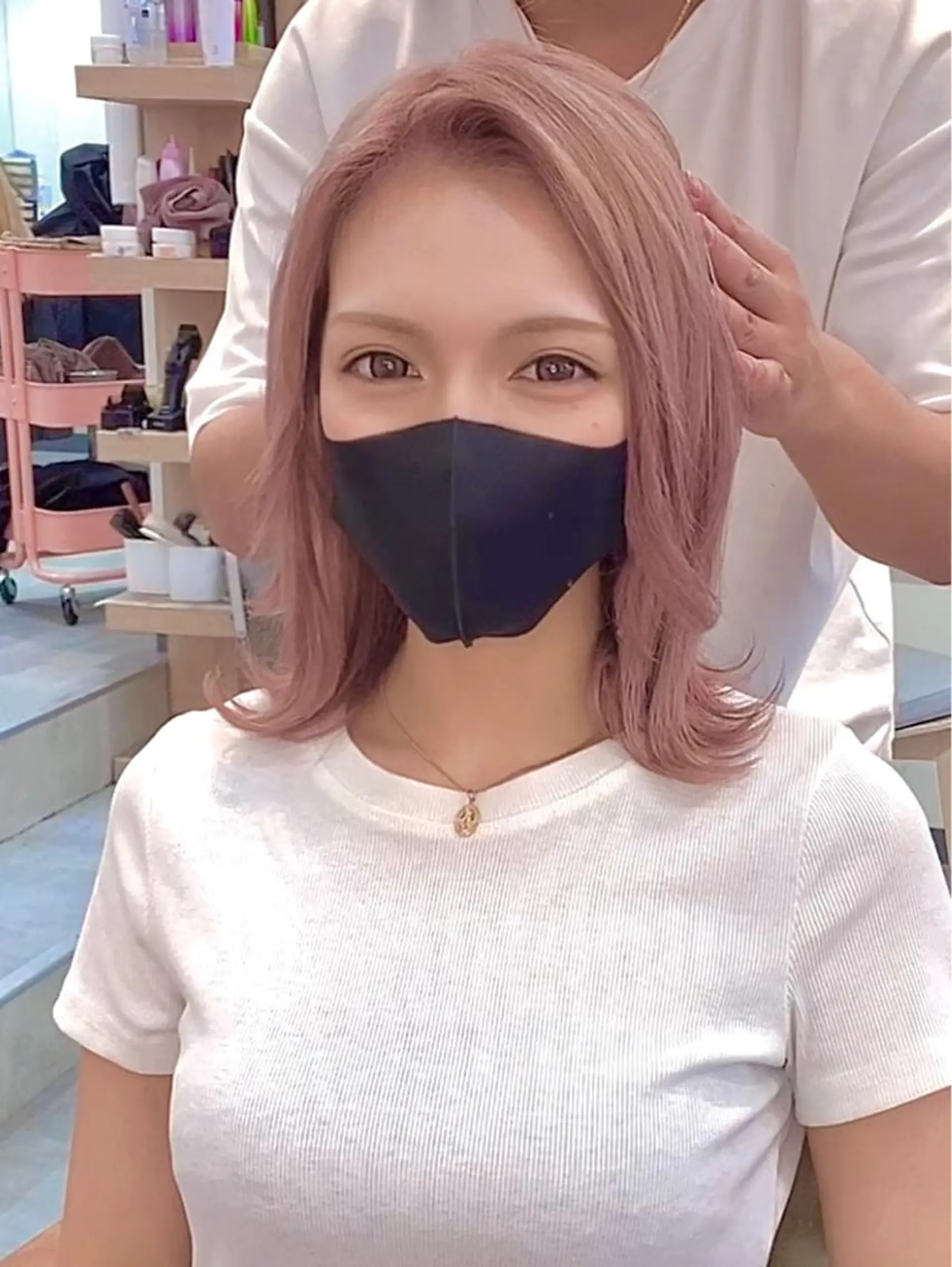 セミロング カラー ピンクカラー ホワイトピンク カット ヘアカラー トリートメント ヘアセット 💘カラー特化美容師 尾崎拓己のヘアスタイル