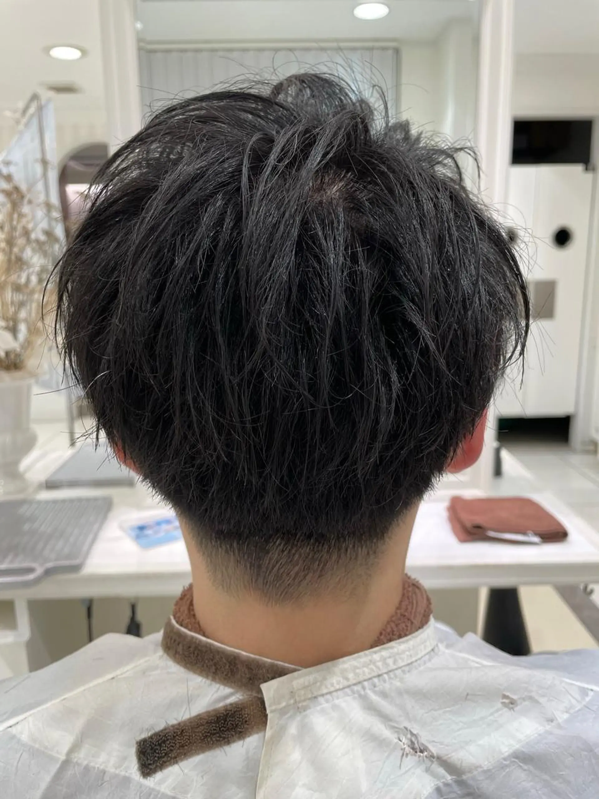 メンズ マッシュ 刈り上げ センターパート 川島爽楽のヘアスタイル