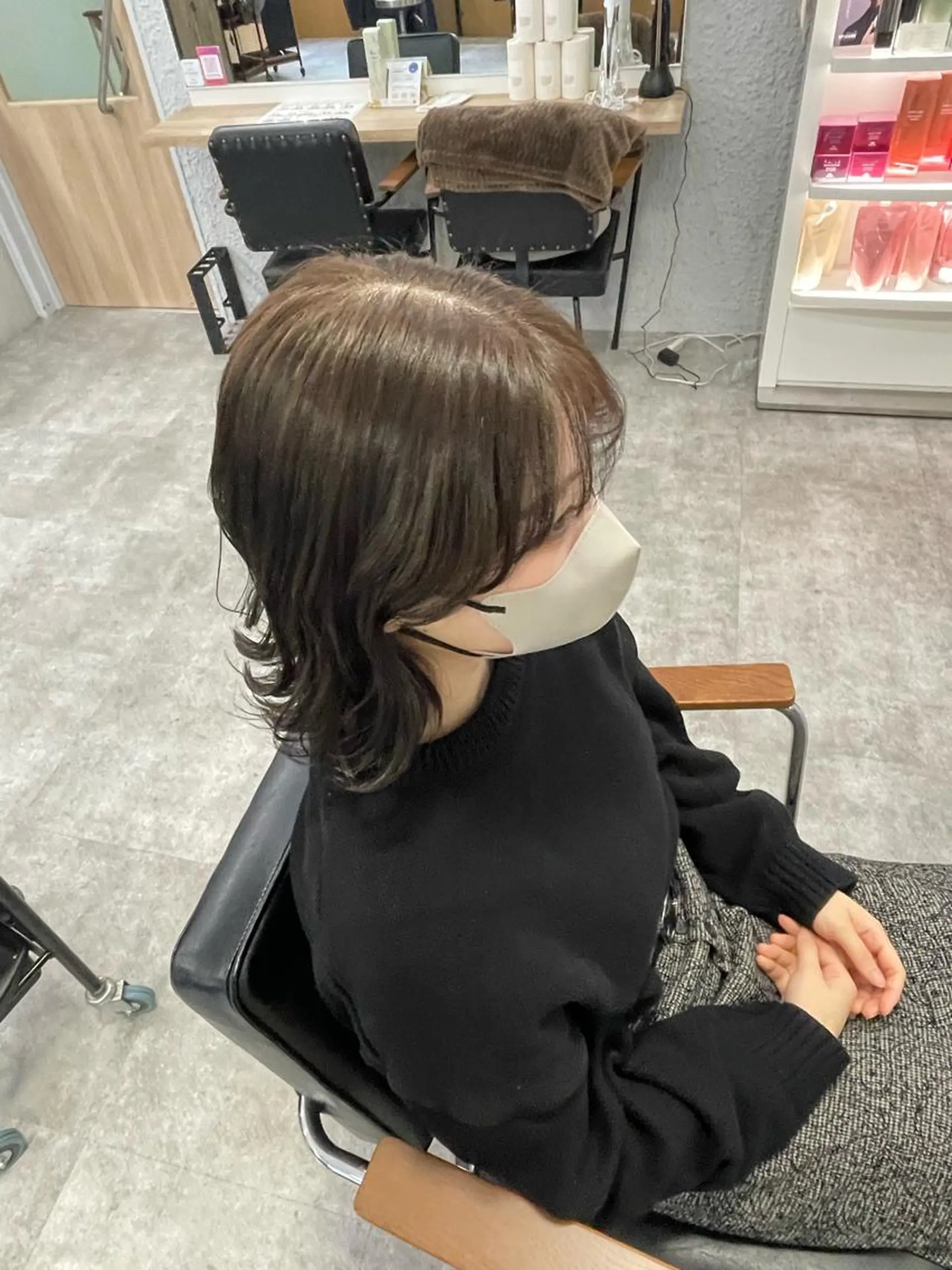 ミディアム カラー yui/ layer cutのヘアスタイル