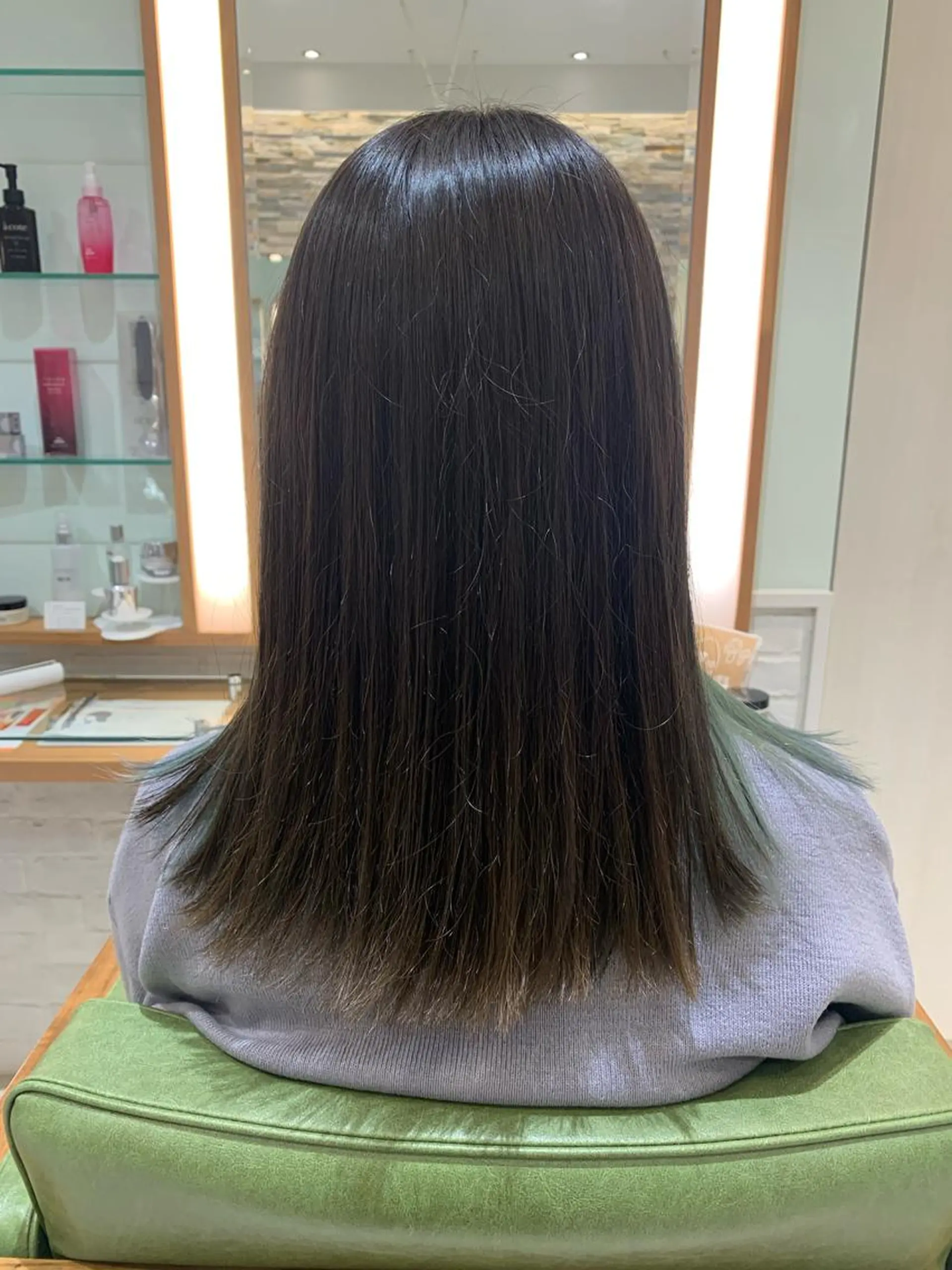 ミディアム カラー アッシュ 高橋友里亜 /フリーランスのヘアスタイル