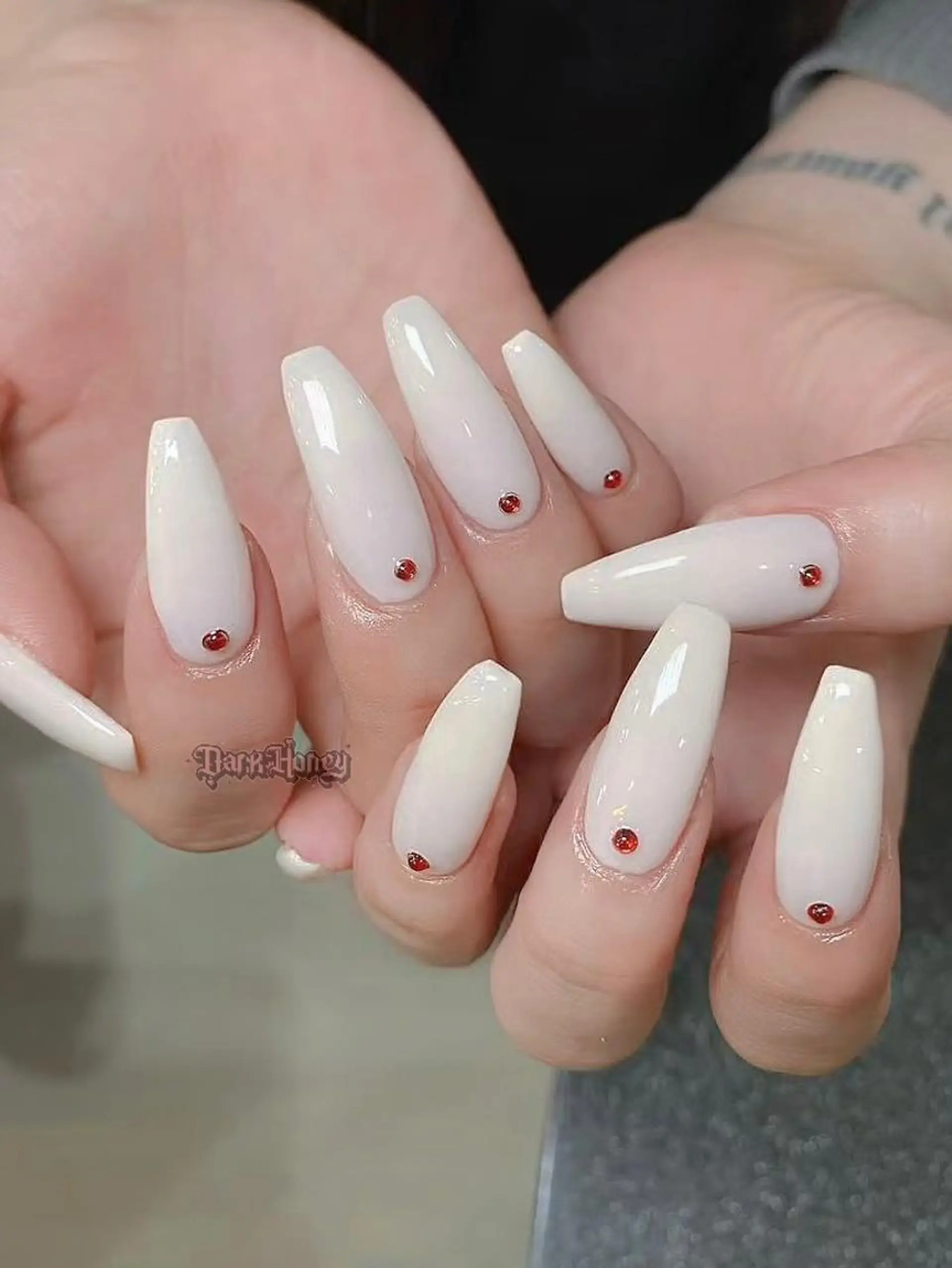 ネイル ハンドネイル Dark Honey karinのネイルデザイン