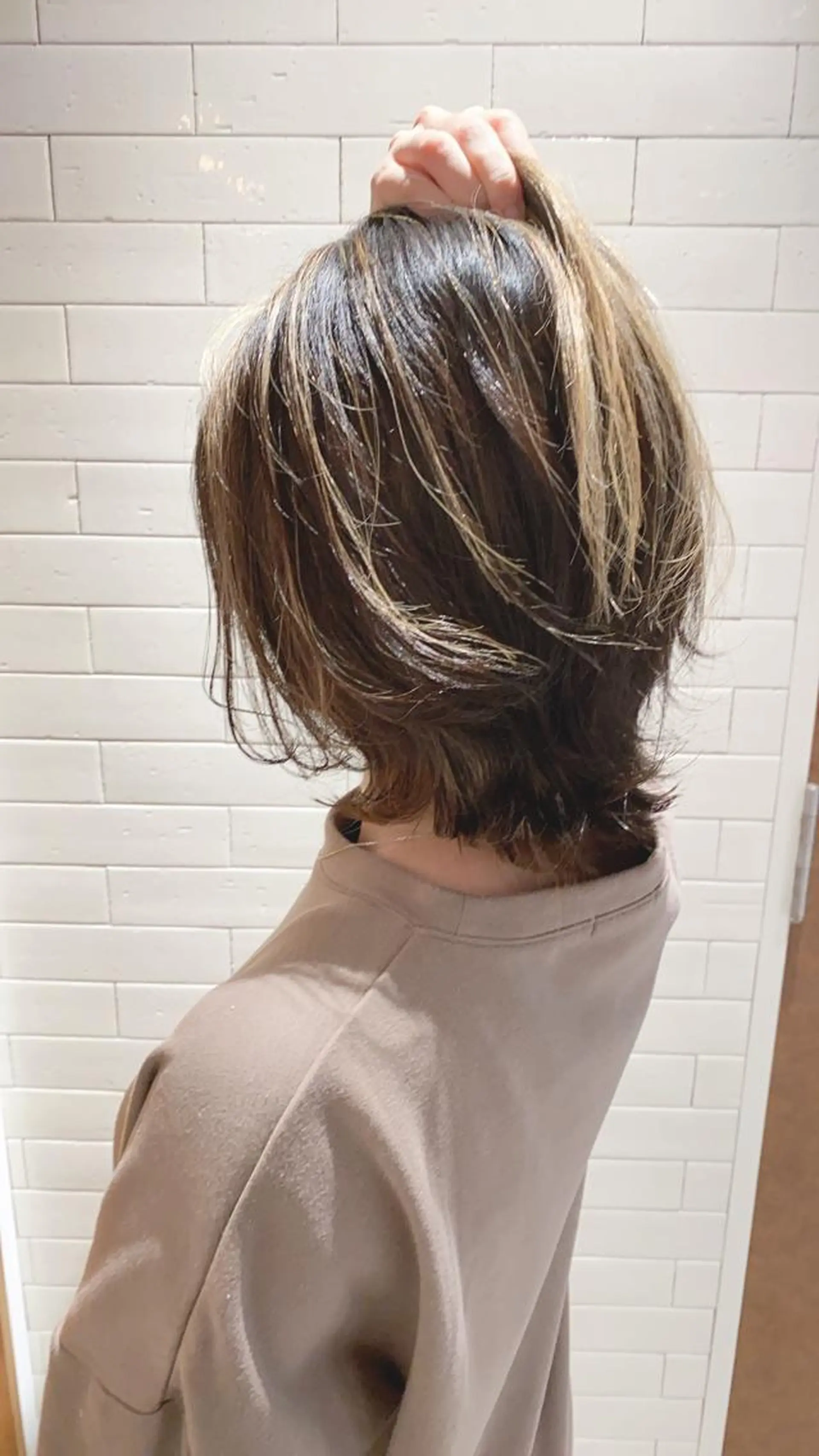 ミディアム ショートボブ ボブ ハイライト 外ハネヘア カット ヘアカラー トリートメント ヘッドスパ ヘアセット メンズツイスパ ショートフクヤマシンのヘアスタイル