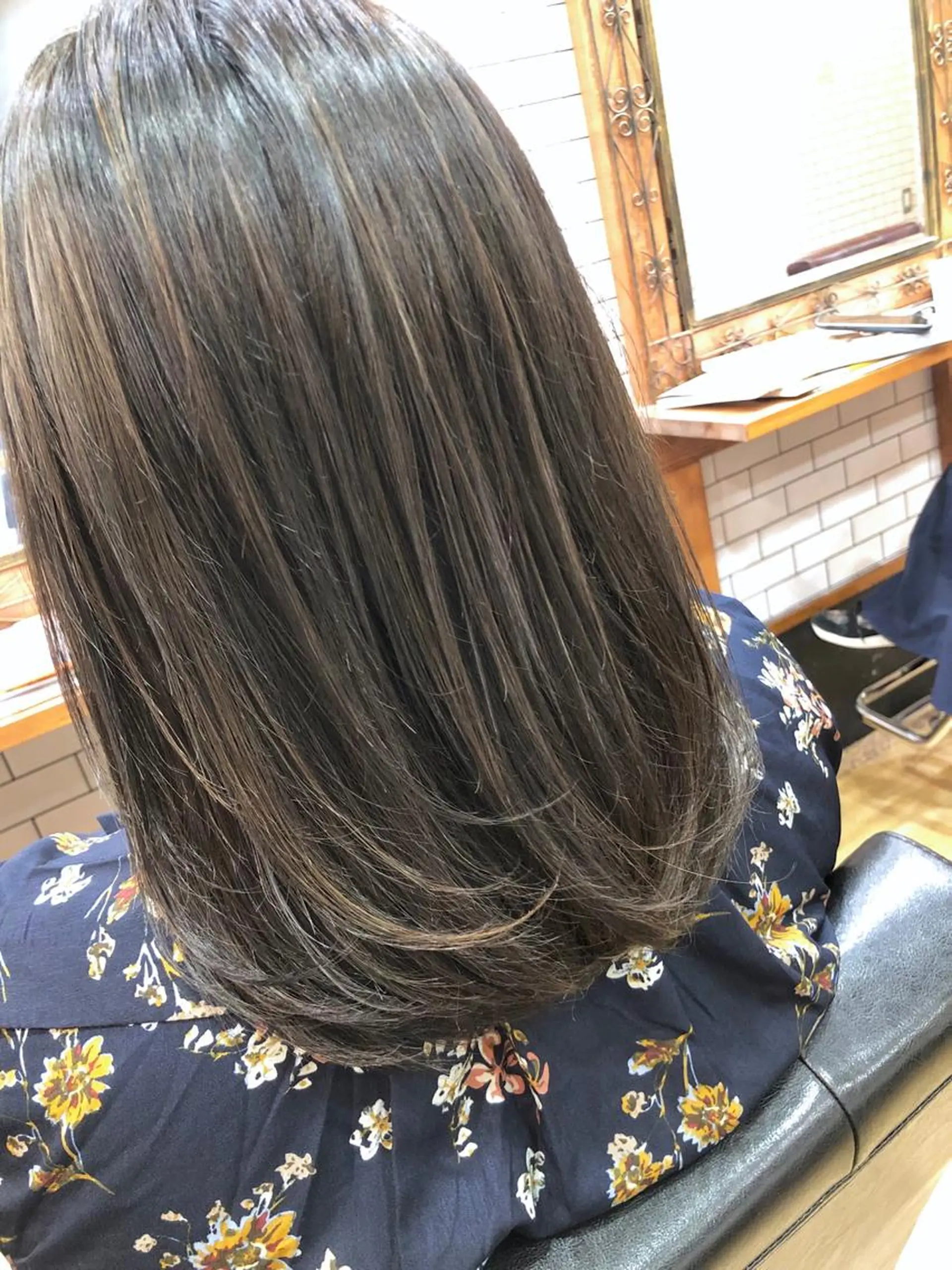 ミディアム カラー ヘアカラー トリートメント THREE所属・THREE 関根大のヘアスタイル
