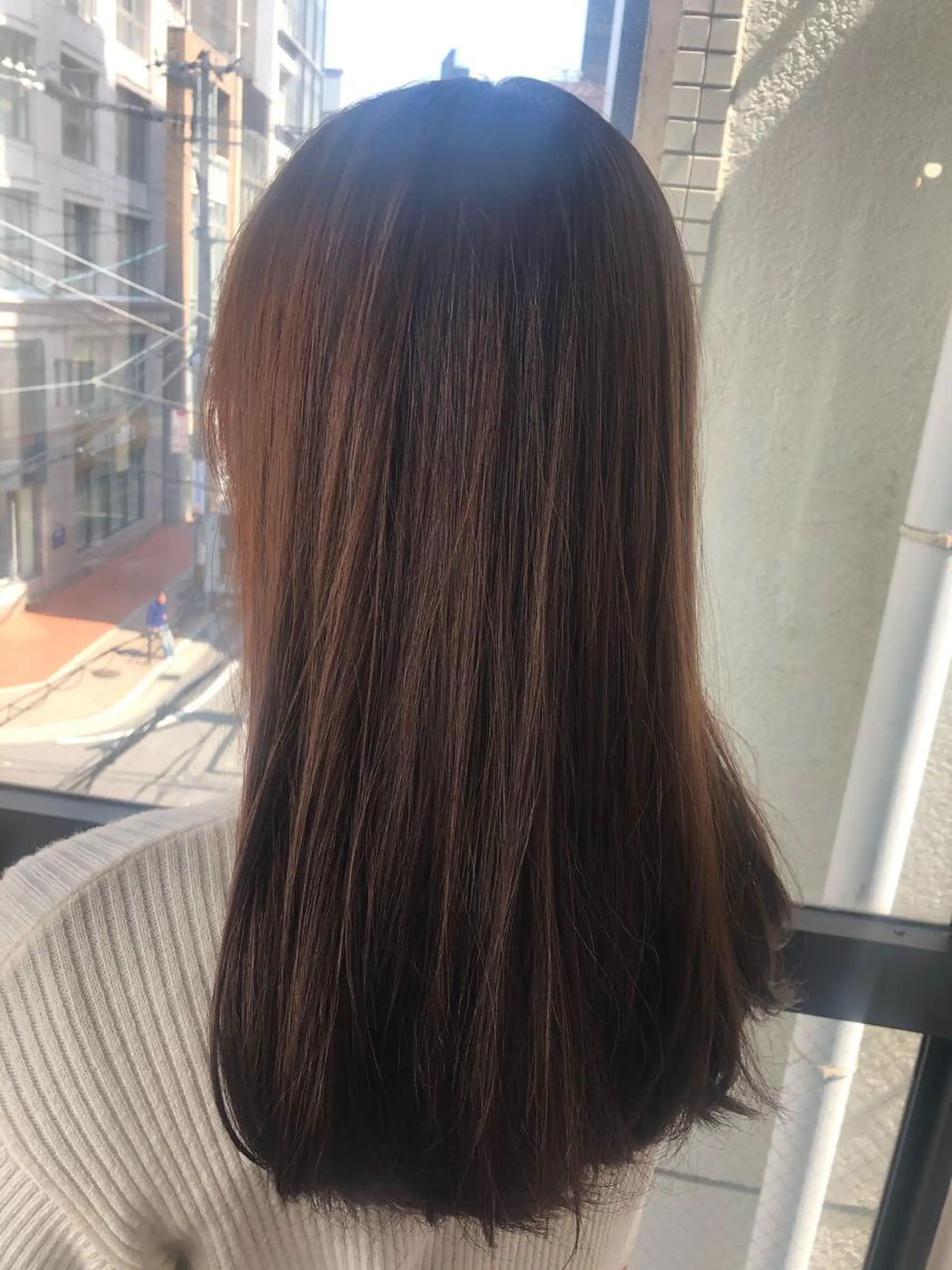 セミロング カラー 髪質改善&ブリーチ 伊勢 祐一郎のヘアスタイル