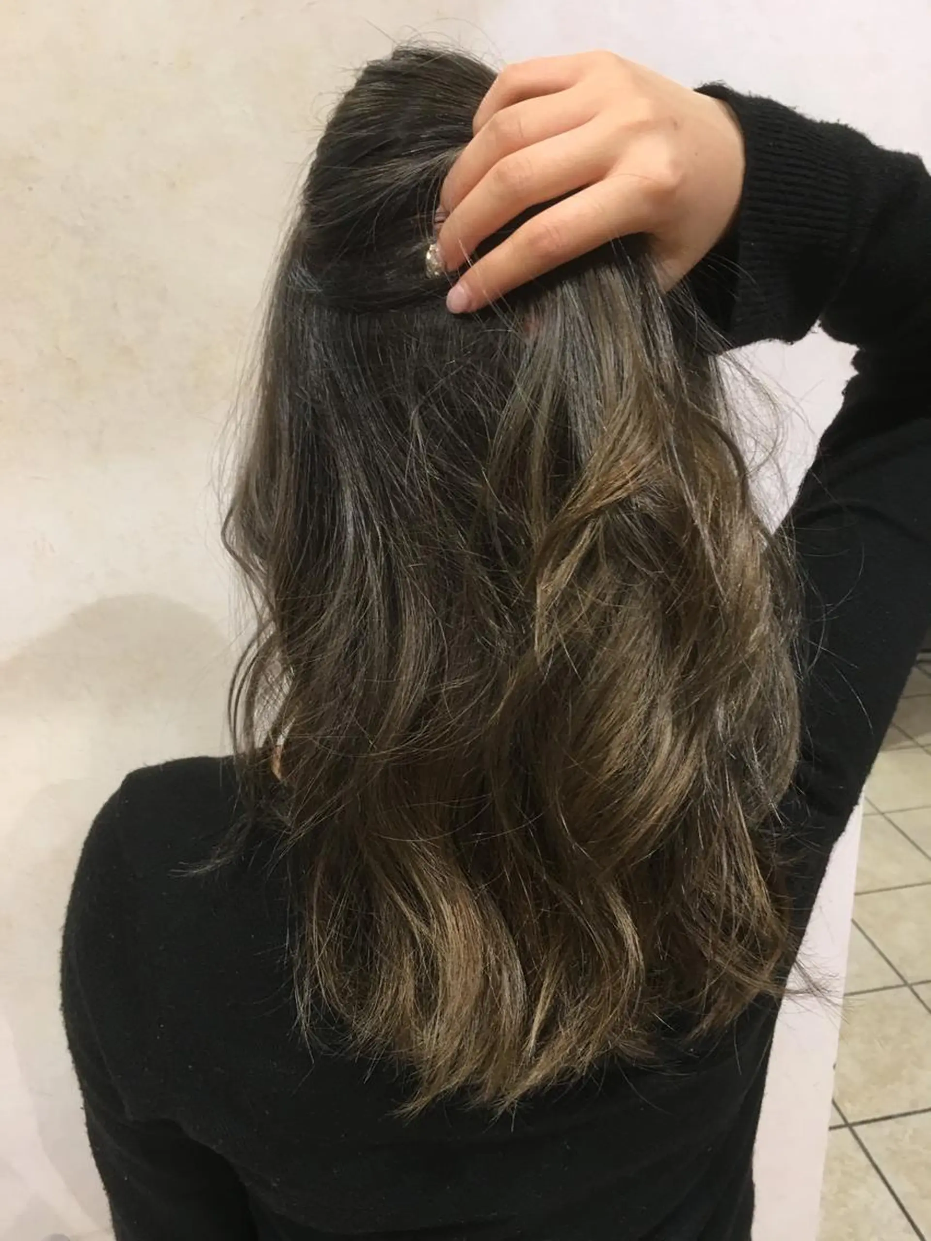 ミディアム カラー ハイライトカラー ハイライト TAKA 髪質改善のヘアスタイル