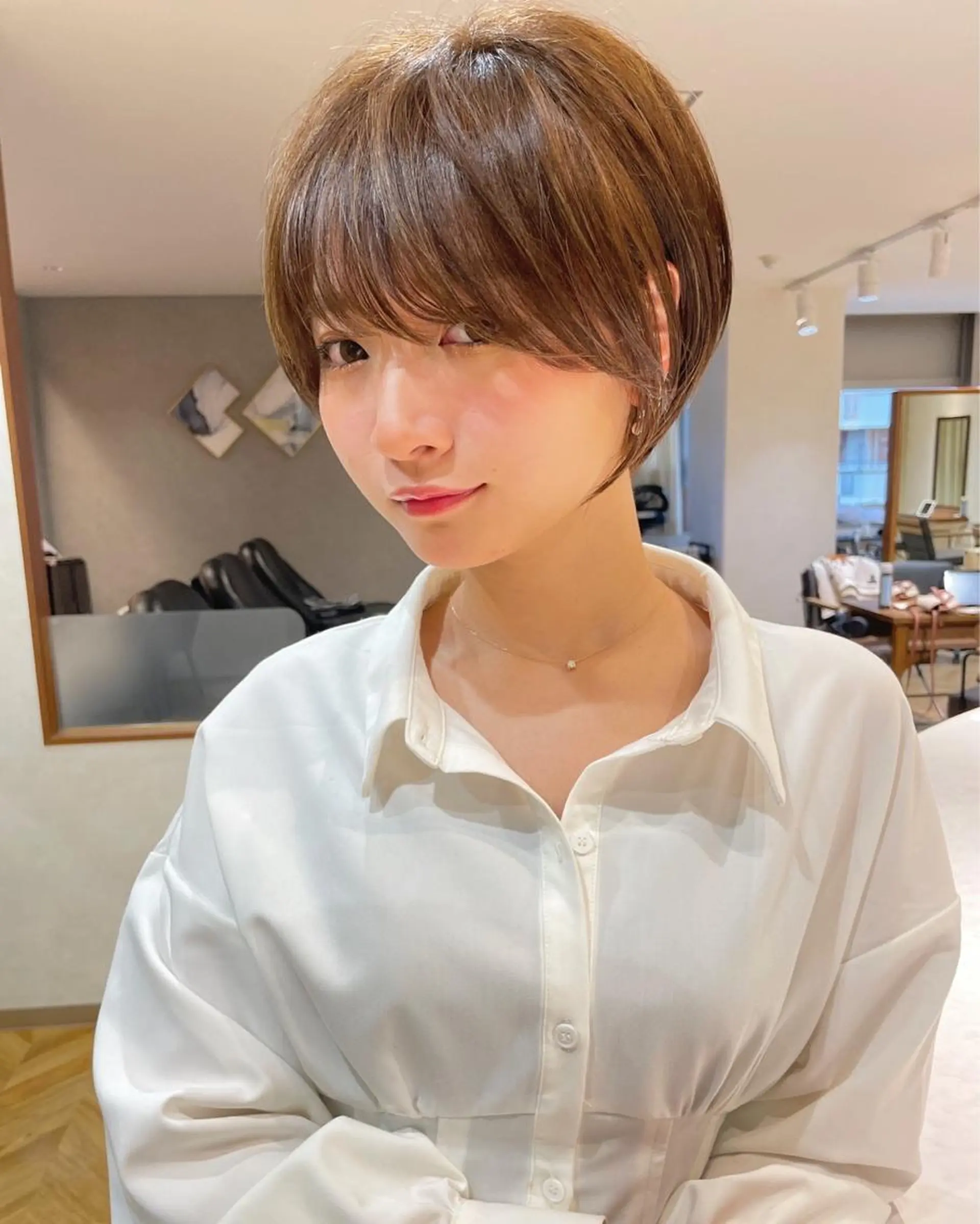 ショート カラー ショートボブ ブルーカラー ボブ 顔周りカット ショートヘア 💛うる艶ハイトーン LEON💛のヘアスタイル