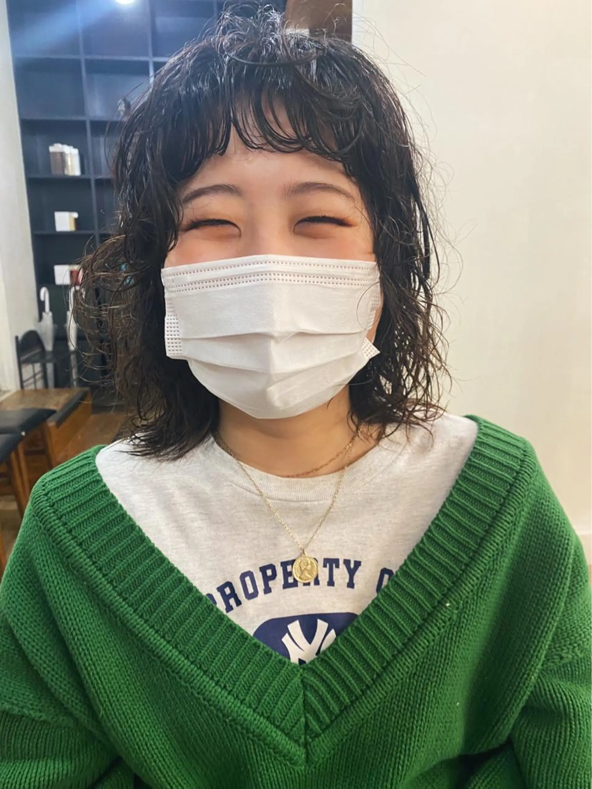 ミディアム パーマ ミディアムパーマ 🫧艶ハイトーン ブリーチ🫧シモのヘアスタイル