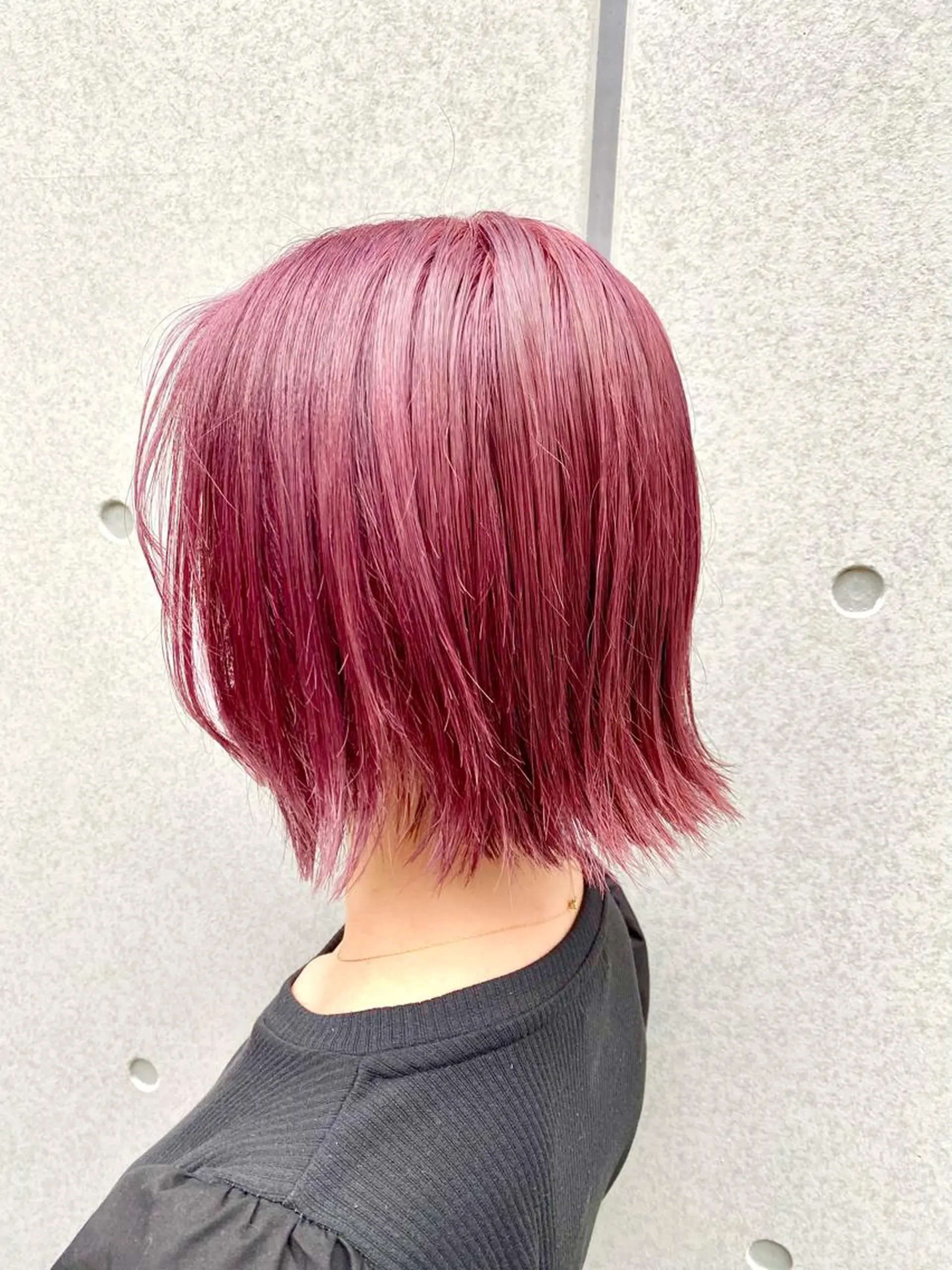 ショート カラー ショートボブ ブリーチ ピンクカラー ボブ ショートヘア ヘアカラー SUNTOWN所属・KEN KENのヘアスタイル