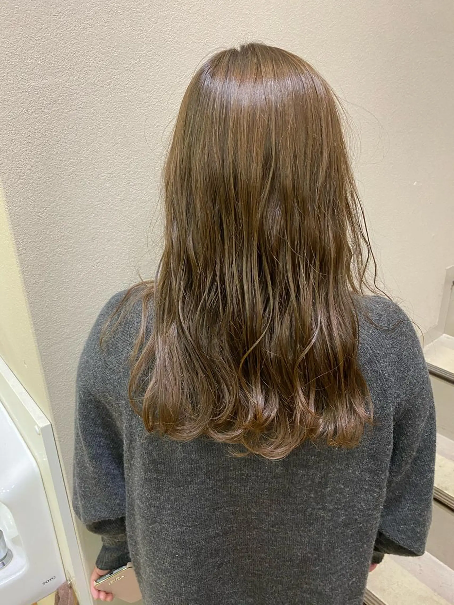 セミロング カラー グレージュ ミルクティーグレージュ カット ヘアカラー シェアサロン　シエナ所属・東條 克義のヘアスタイル