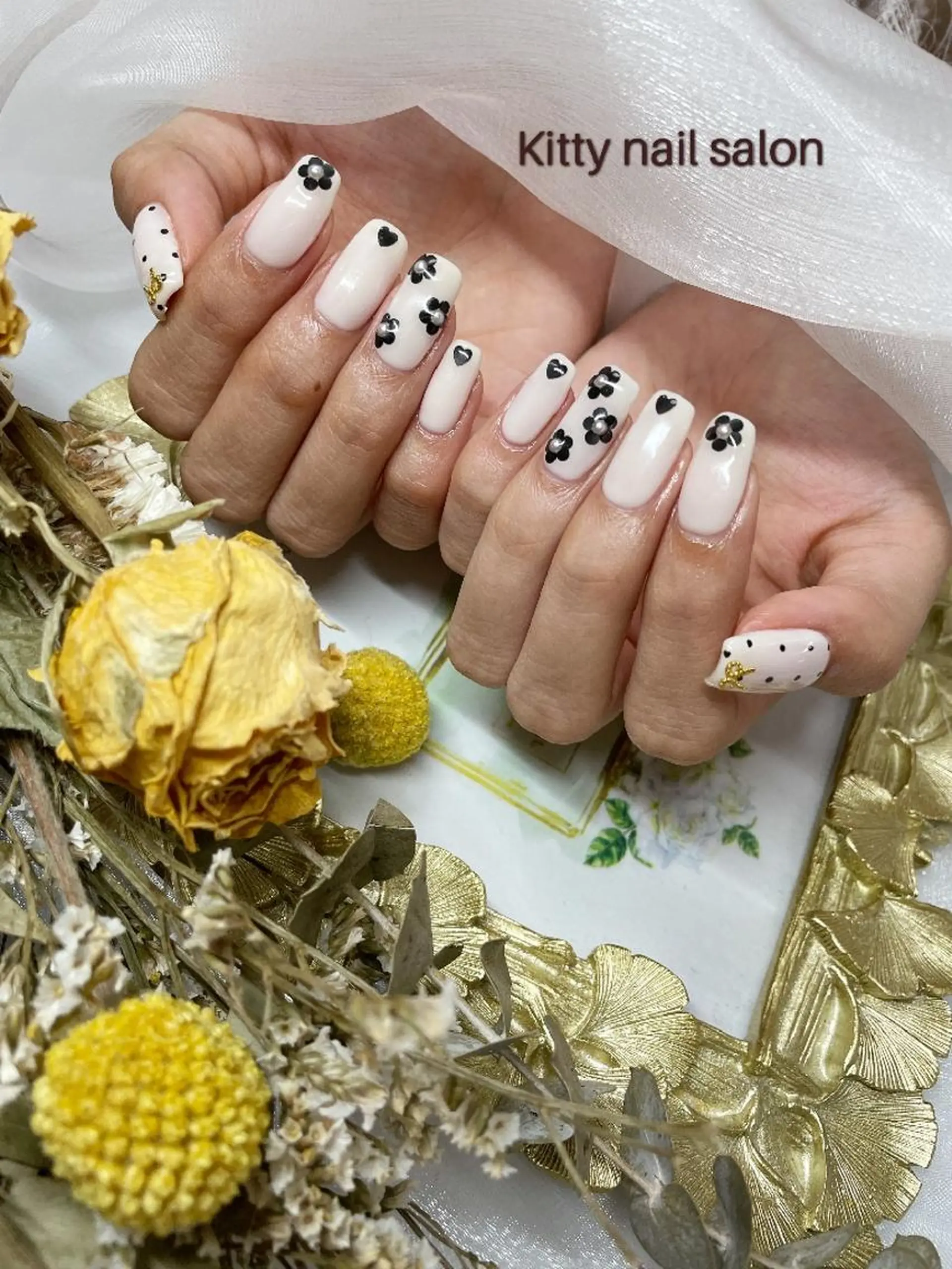 ネイル ハンドネイル kitty nail salonのネイルデザイン