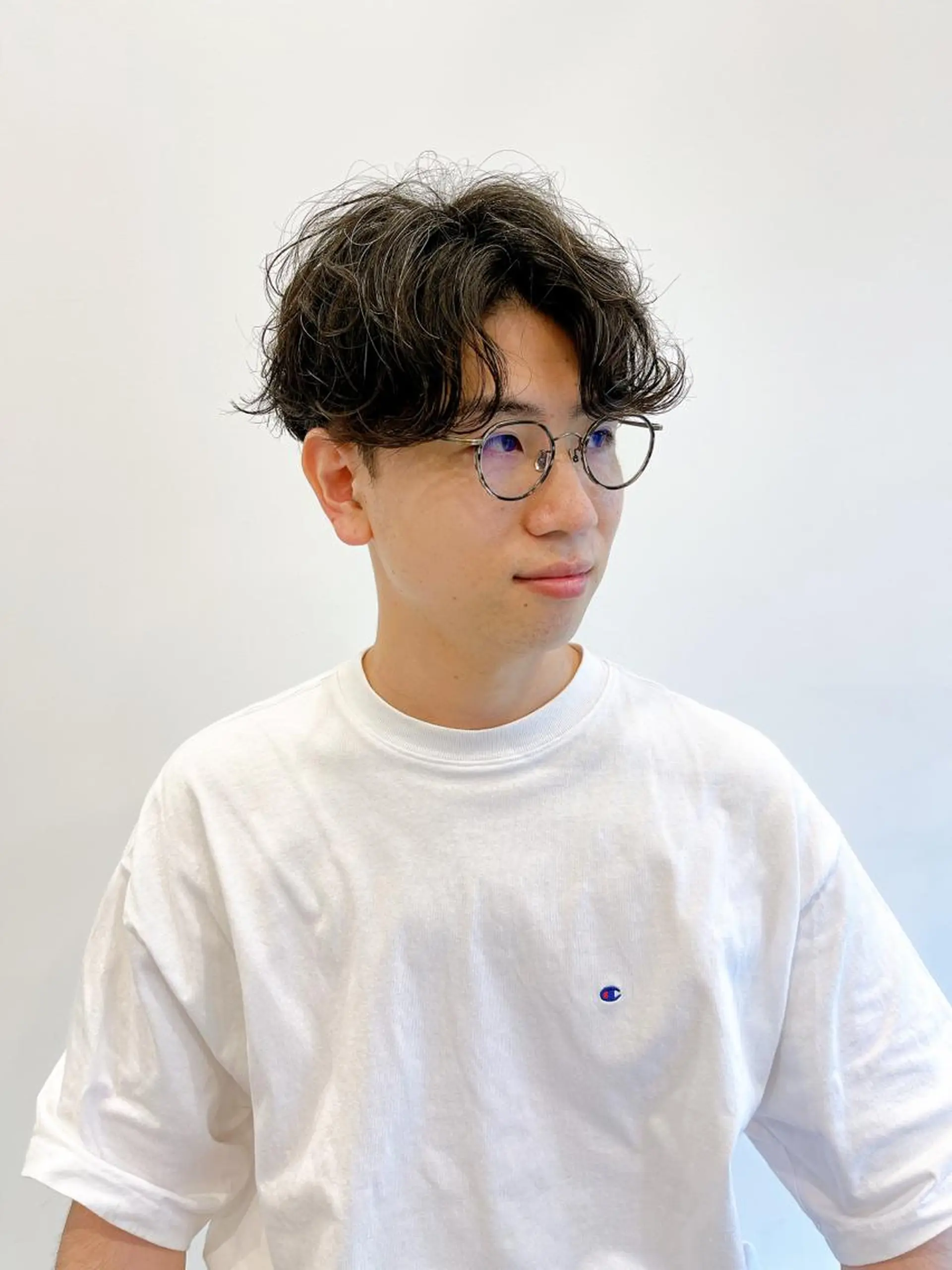ショート パーマ メンズ センターパート メンズパーマ カット パーマ メンズパーマ タカキリョウのヘアスタイル