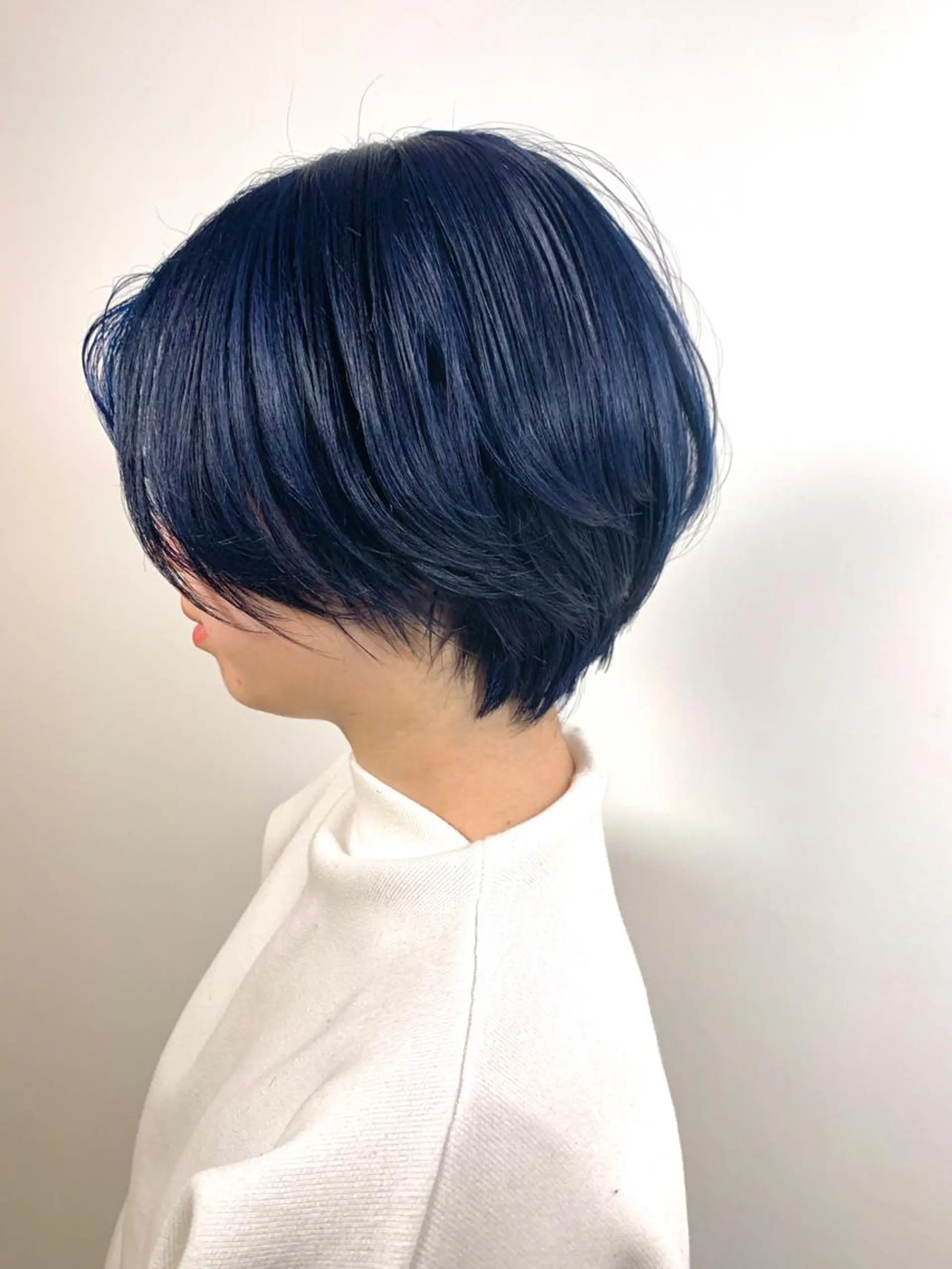 ショート カラー ネイビーカラー ヘアカラー トリートメント よしだ とおいのヘアスタイル