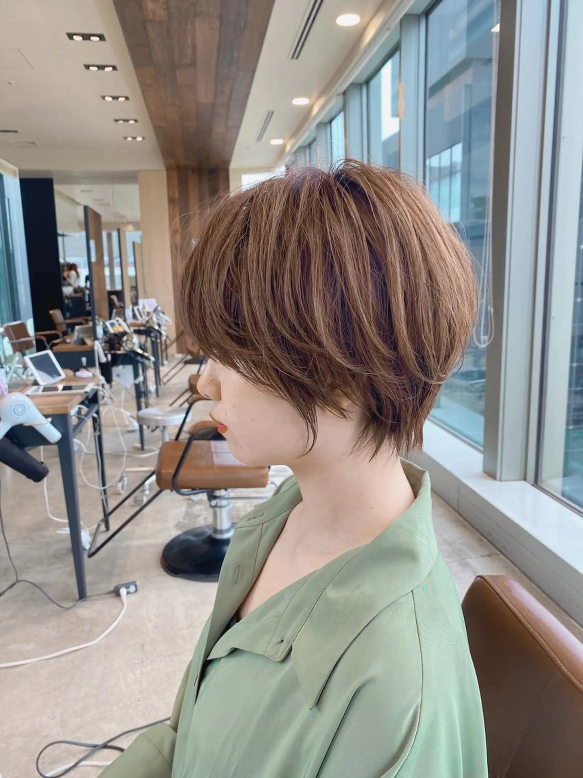 ショート カラー 伊奈 航平のヘアスタイル