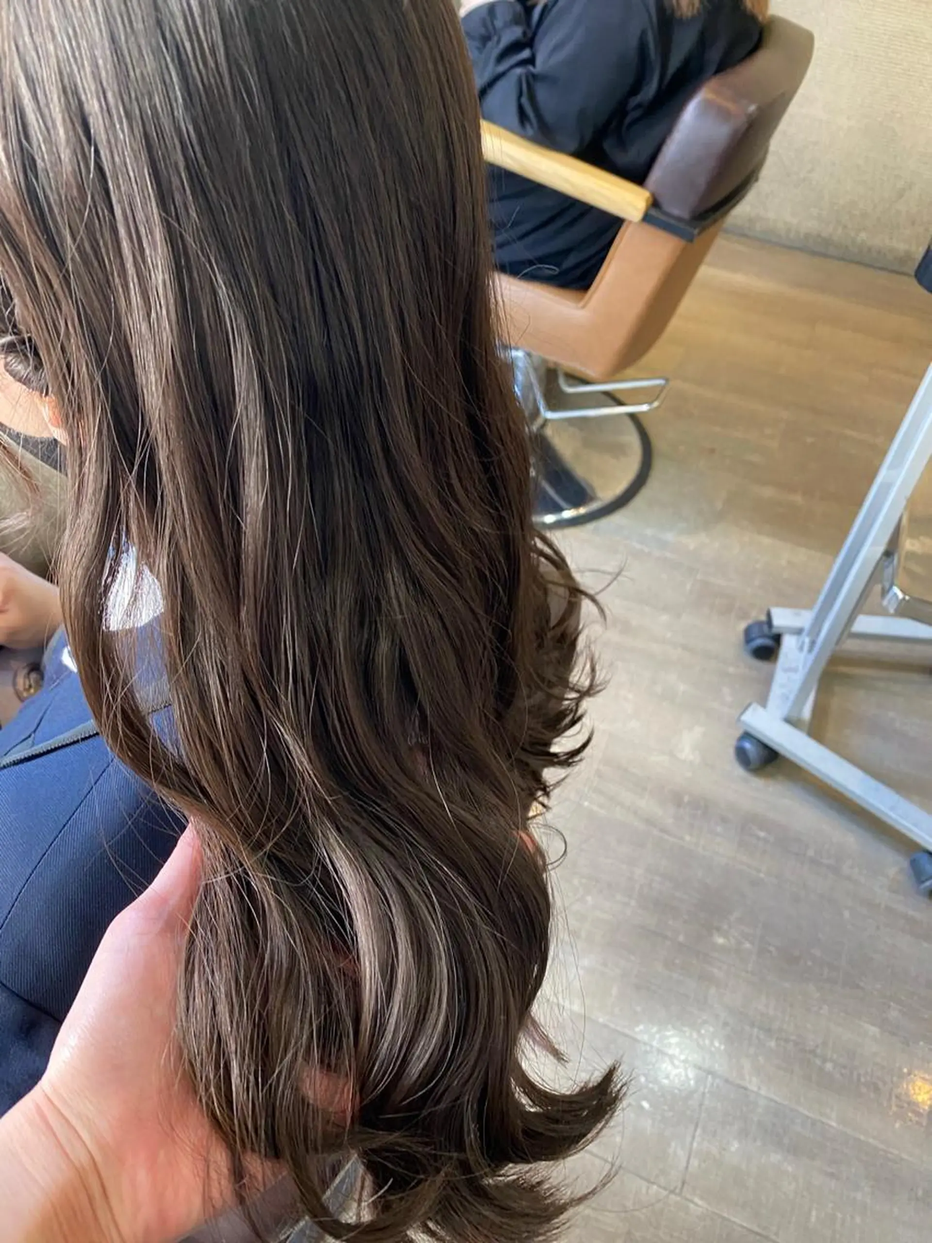 ロング トリートメント ELEN 新百合ヶ丘のヘアスタイル