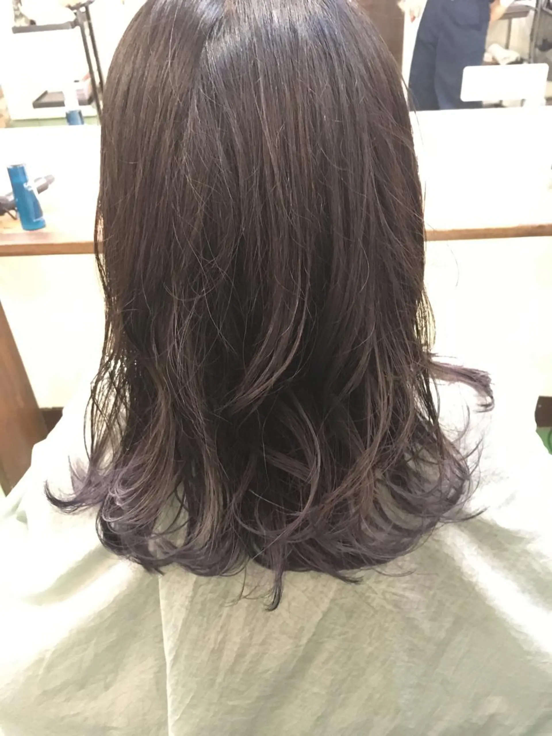 セミロング カラー アッシュ ブリーチ ラベンダーカラー ラベンダーアッシュ Lagom なかだのヘアスタイル