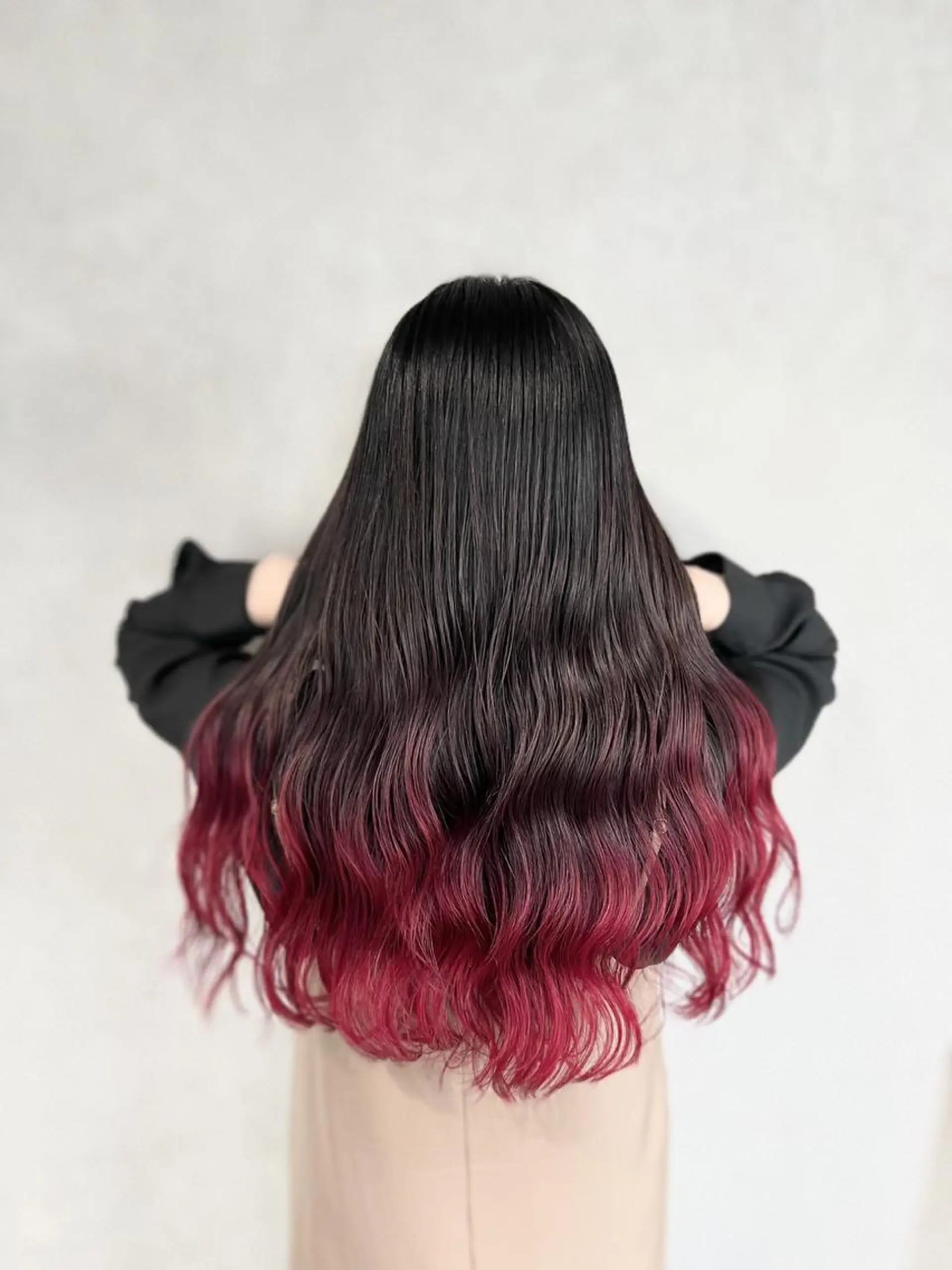 セミロング カラー グラデーションカラー レッドカラー mimiiy梅田 中崎町ハイトーンのヘアスタイル