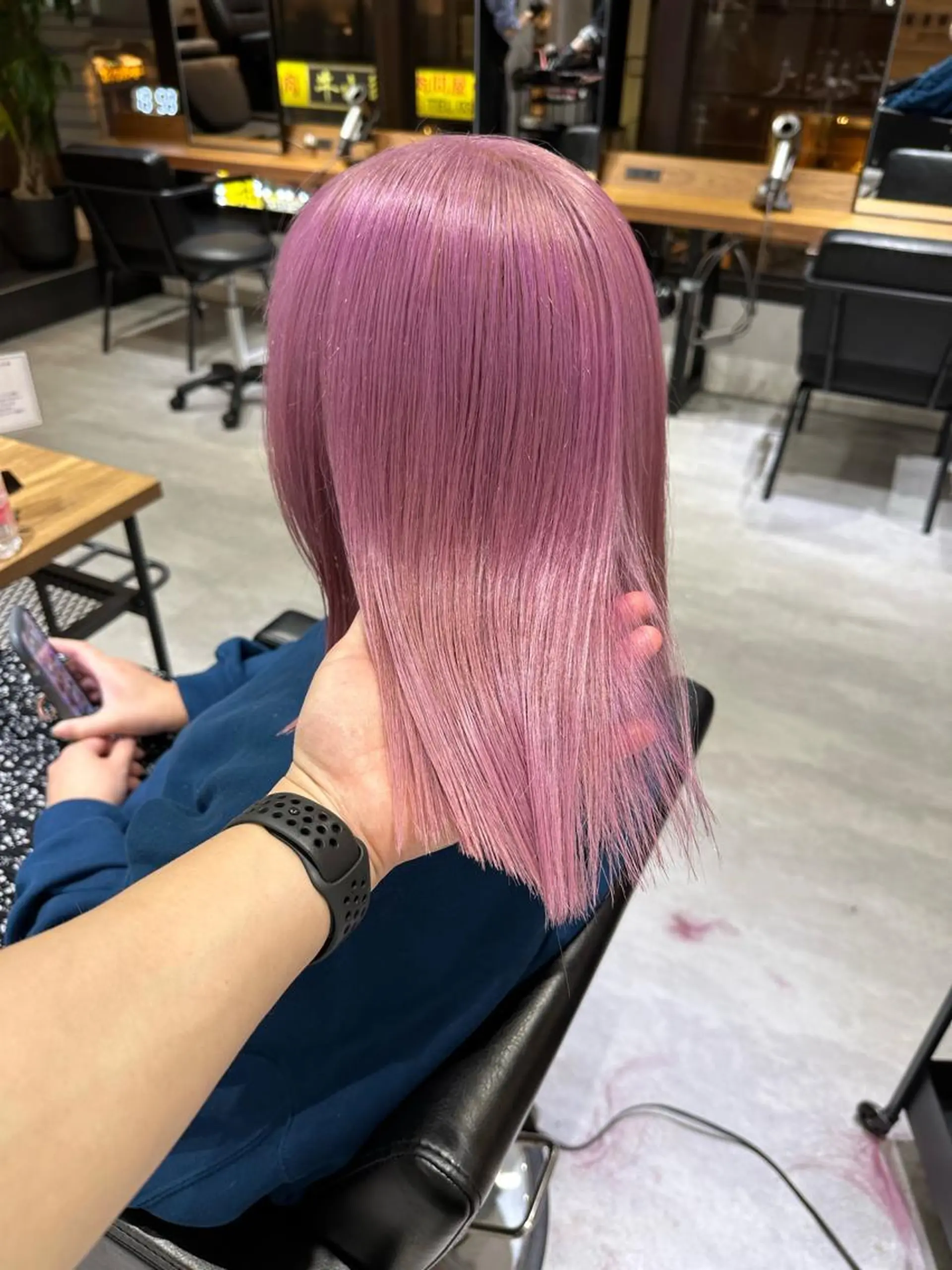 セミロング カラー ブリーチ ハイトーンカラー ピンクカラー ピンクパープル パープルカラー ヘアカラー トリートメント 池袋🧡ダブルカラー /馴染ませエクステのヘアスタイル