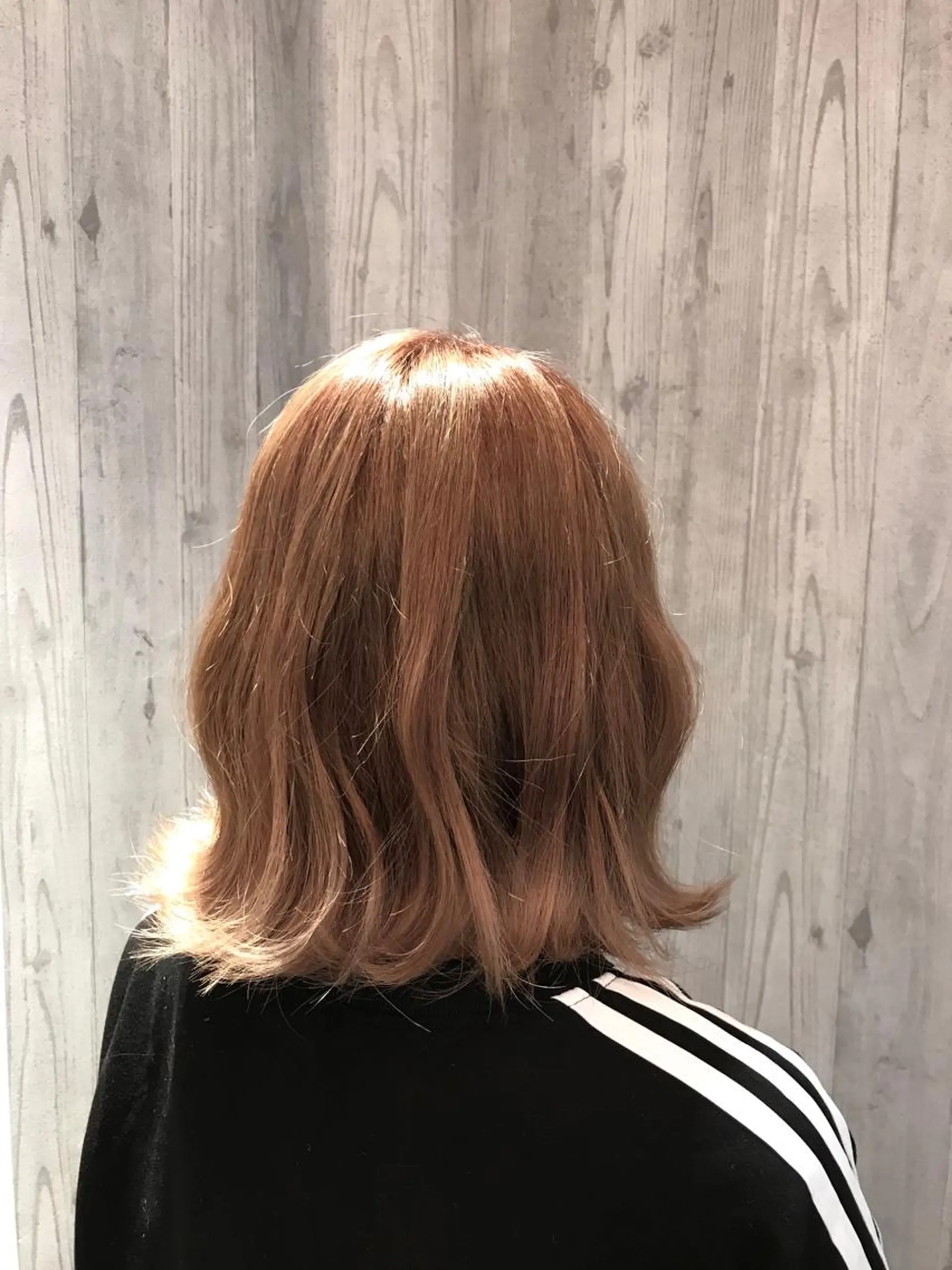 ミディアム カラー ボブ 外ハネヘア Renatus店長 金子裕美のヘアスタイル