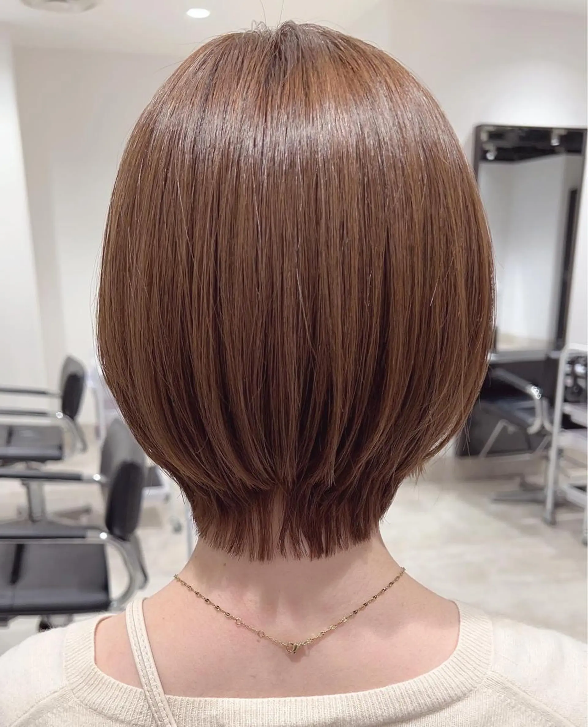 ショート カラー ベージュカラー ブリーチ ブリーチなしカラー ショートヘア カット ヘアカラー トリートメント ヘッドスパ GO TODAY SHAIRE SALON 渋谷モディ所属・スキバサミを使わない カット🌼唯🌼のヘアスタイル