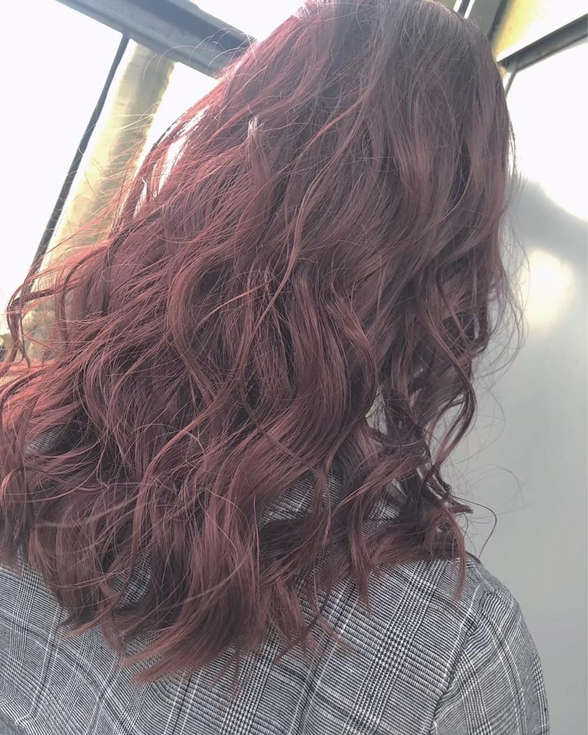 ロング カット ヘアカラー カラー特化 横川 翔希のヘアスタイル