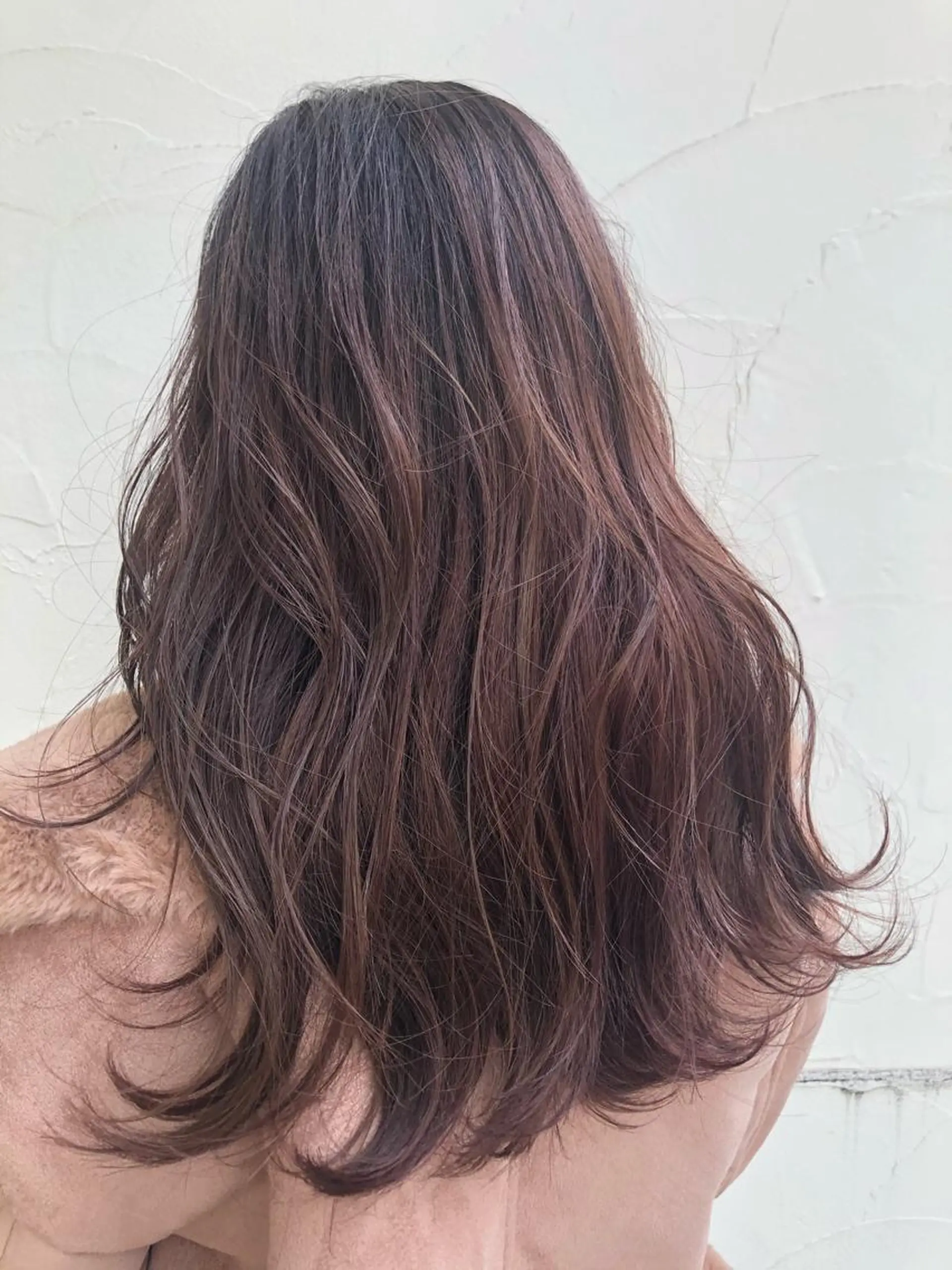 ロング カラー ブラウンカラー ローズカラー ローズブラウン 大岩 茉愉のヘアスタイル