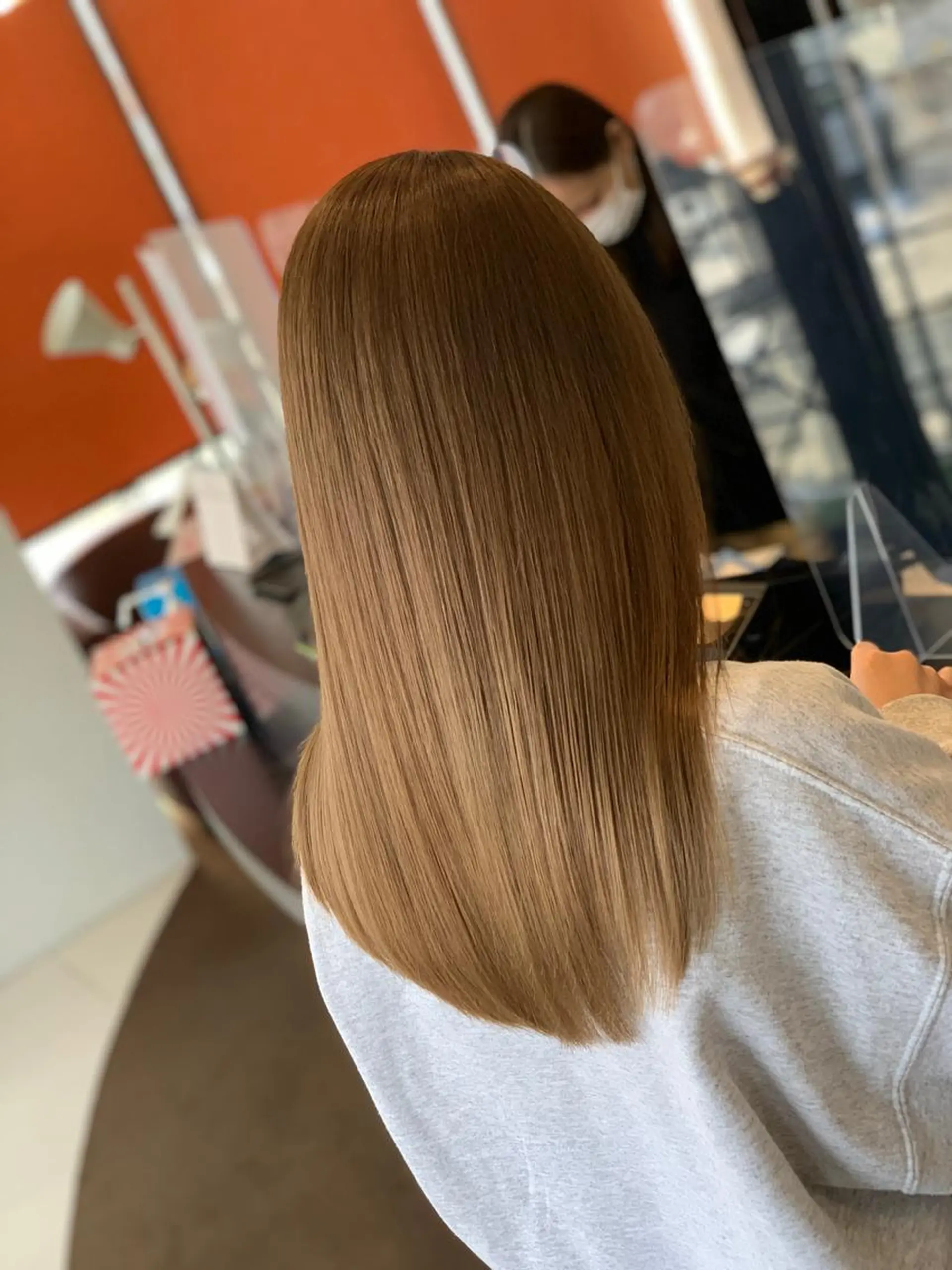 ミディアム カラー ベージュカラー モカベージュ カット 縮毛矯正 トリートメント カラーと言ったら SAWARAのヘアスタイル