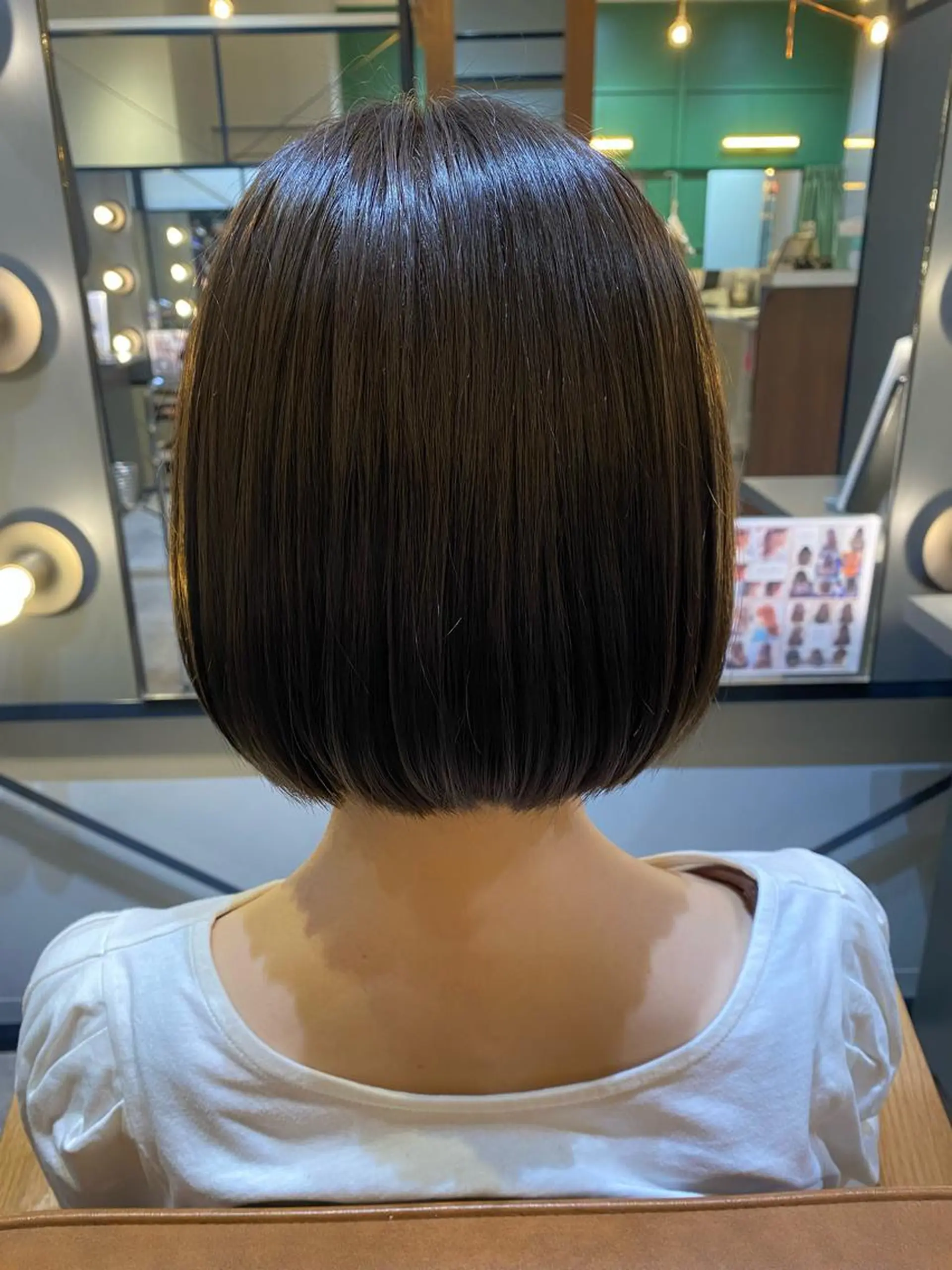 カラー 阪本 愛実のヘアスタイル