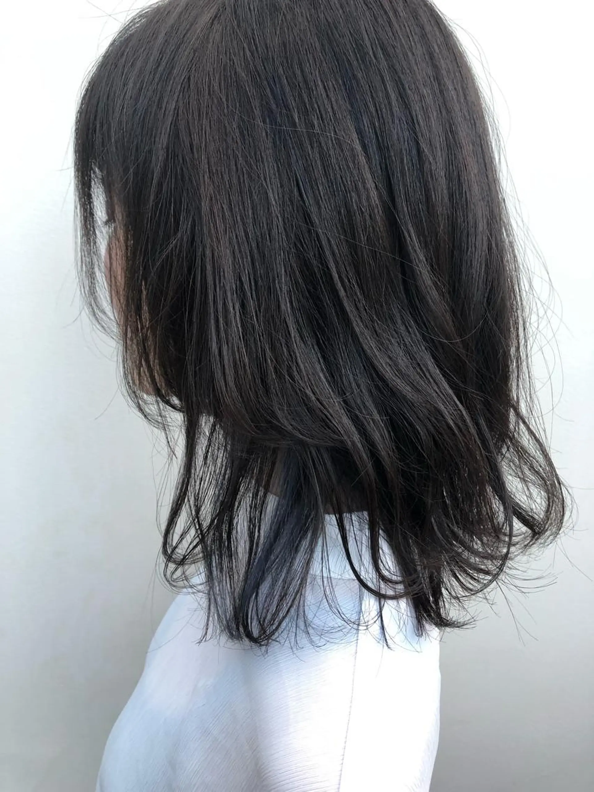 ショート カラー ブリーチ インナーカラー シルバー カット ヘアカラー トリートメント 森田 一平のヘアスタイル