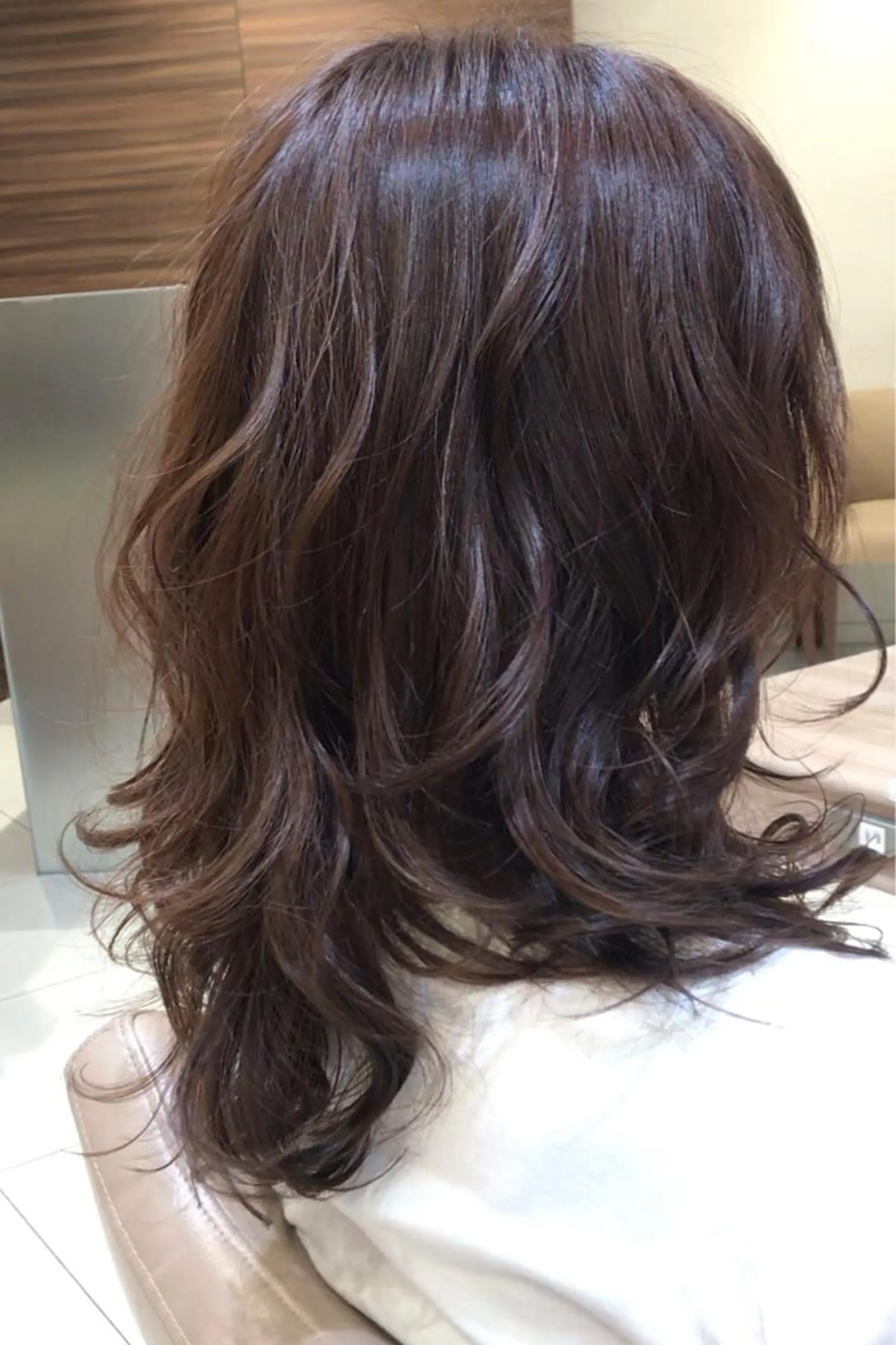 ミディアム カラー パーマ イルミナカラー ウエモト タク ショート/レイヤーのヘアスタイル