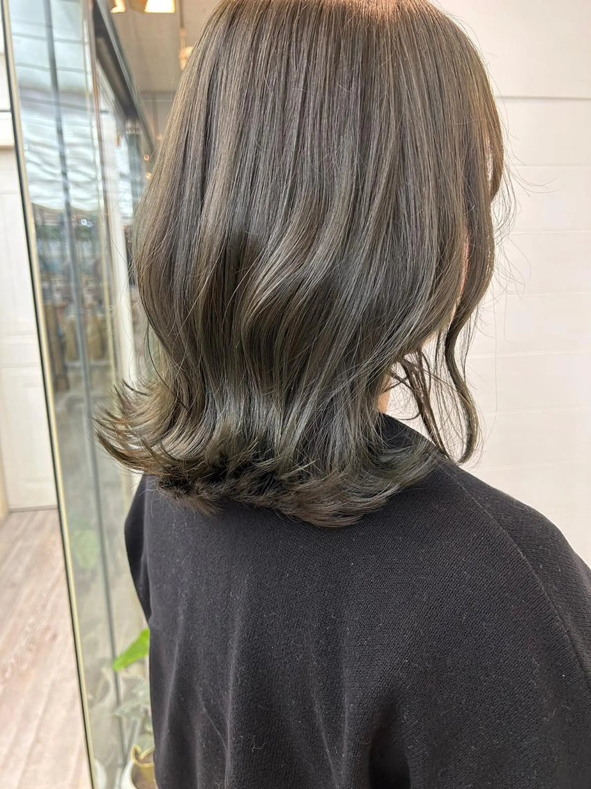 ロング パーマ カラー アディクシーカラー アッシュ バレイヤージュ ミストバング ブリーチ 初めでも安心🌟 newi町田✂のヘアスタイル