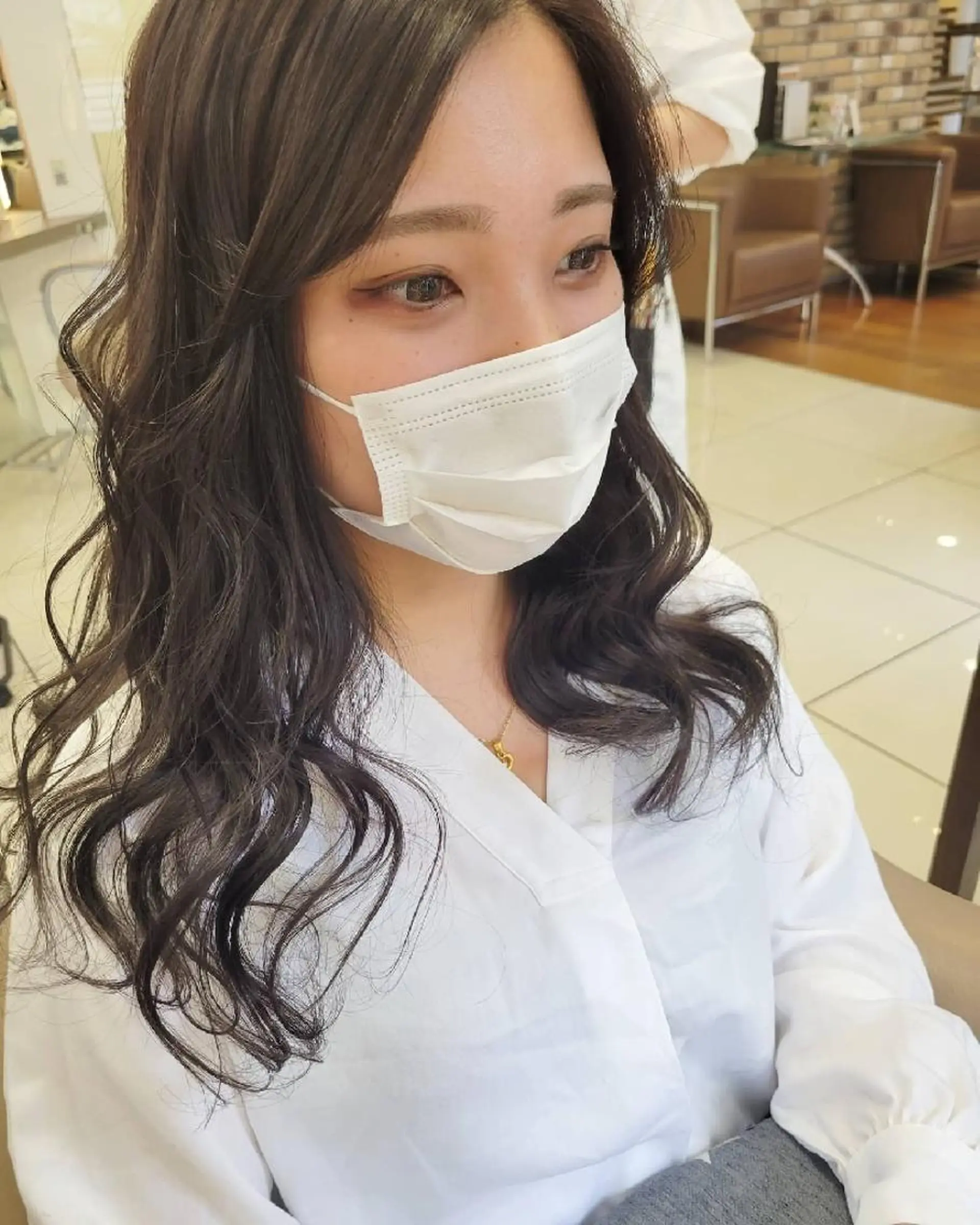 セミロング カラー ママ美容師まつげ 🤍まき🤍のマツエク・マツパデザイン