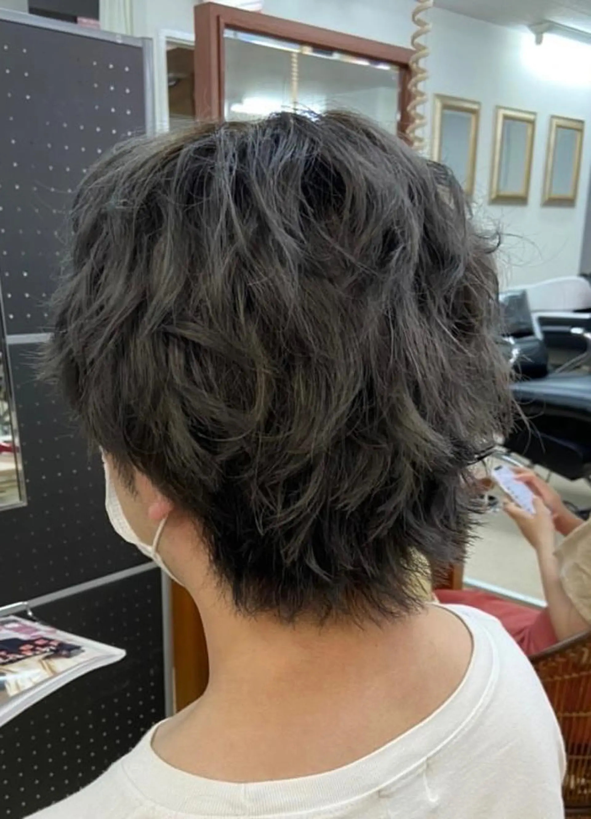 ショート メンズ ルキ🌈ブリーチカラ ー&メンズパーマ🦄のヘアスタイル