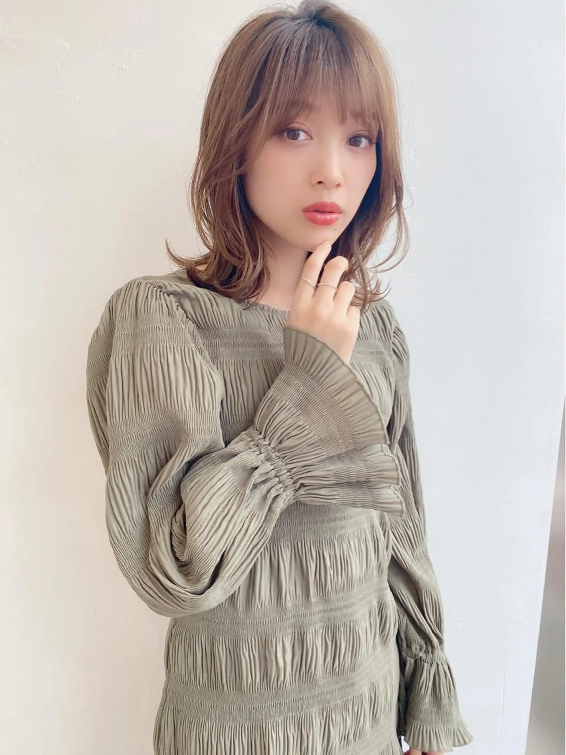 ミディアム 鎌倉 彩のヘアスタイル