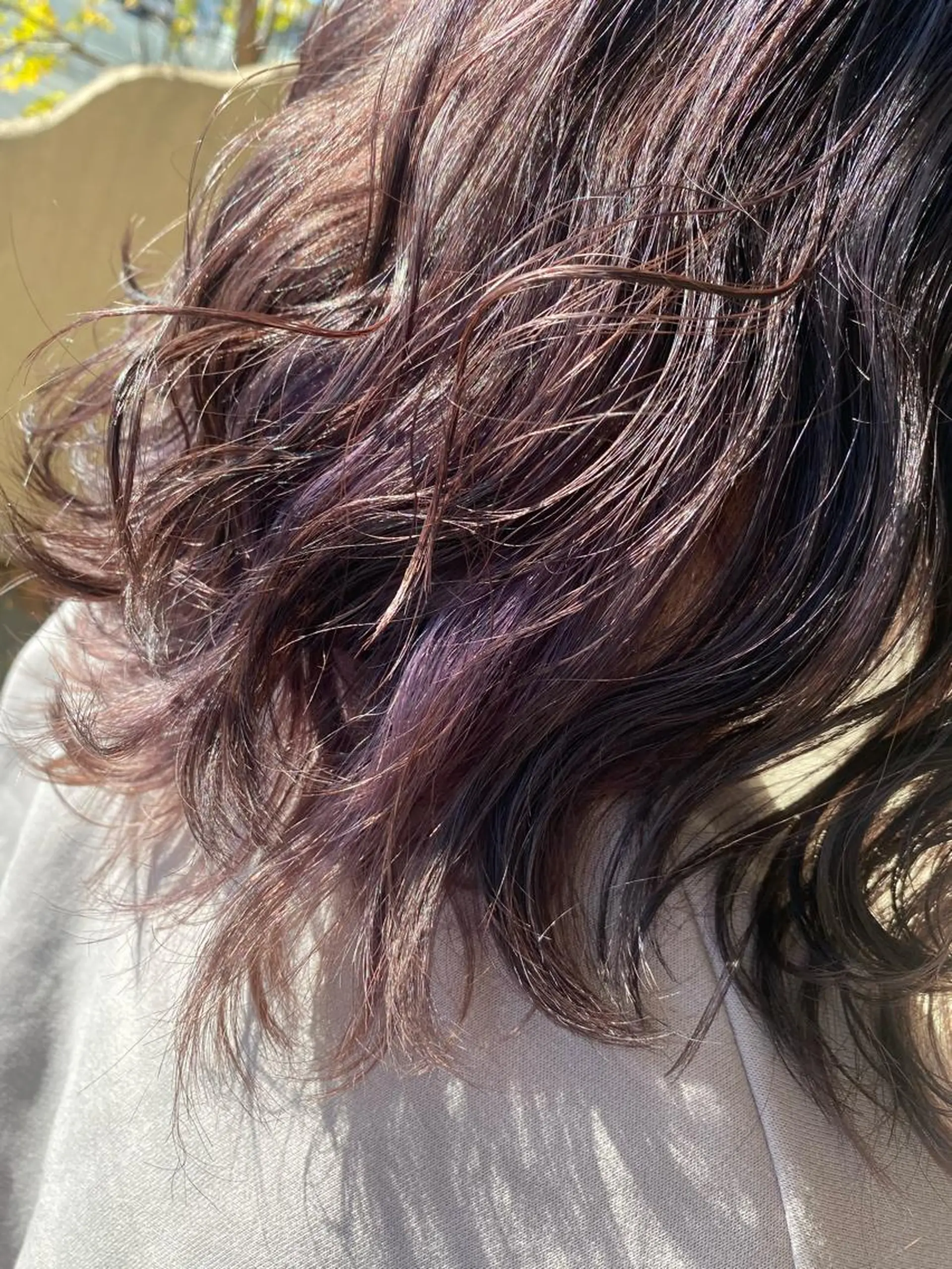 ミディアム カラー インナーカラー パープルカラー 小畑 杏実のヘアスタイル
