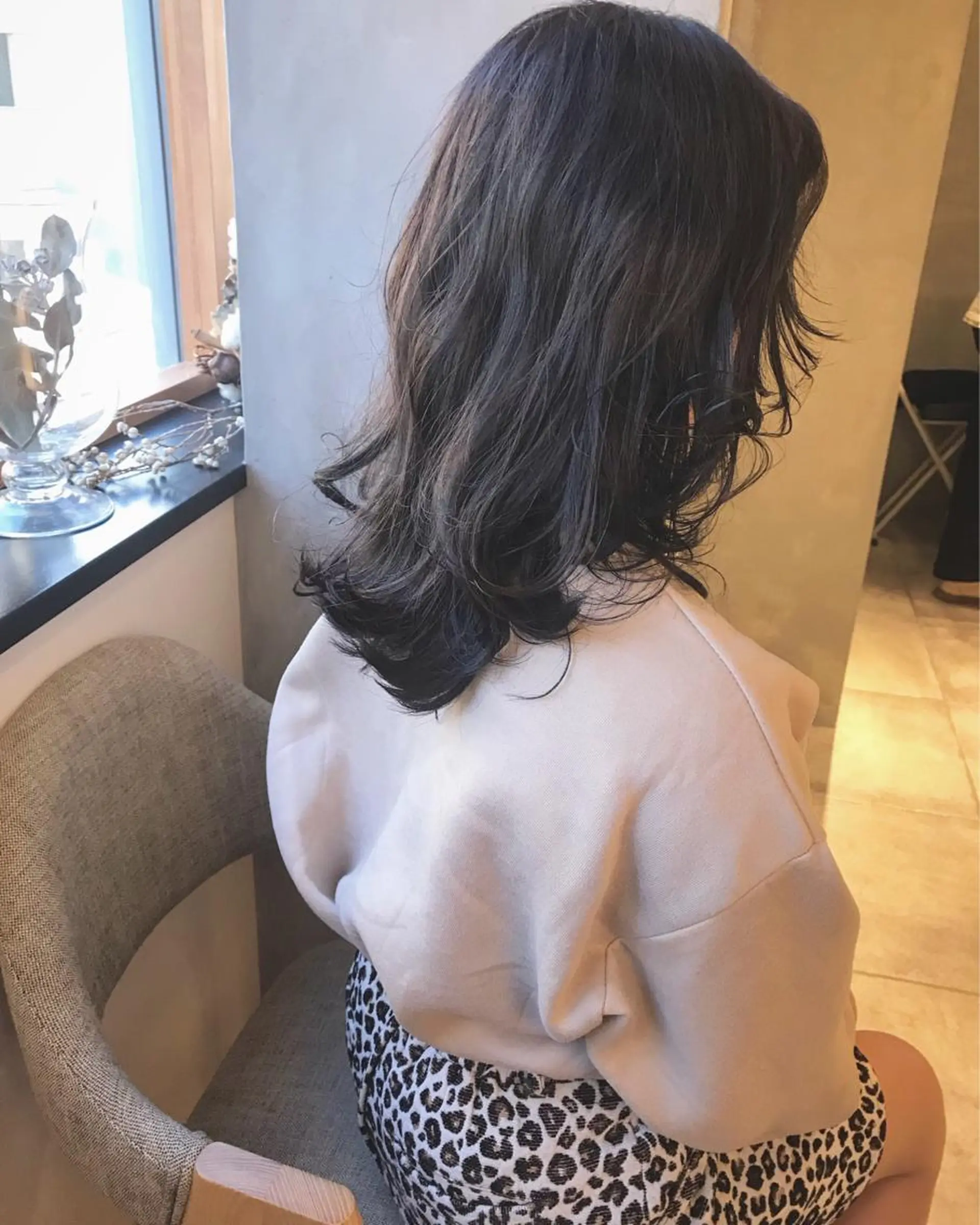 ミディアム カラー 黒髪 ブルーカラー ブルーブラック 透明感カラー タカミ荒子店所属・眉毛ワックス konomiの眉毛・アイブロウイメージ