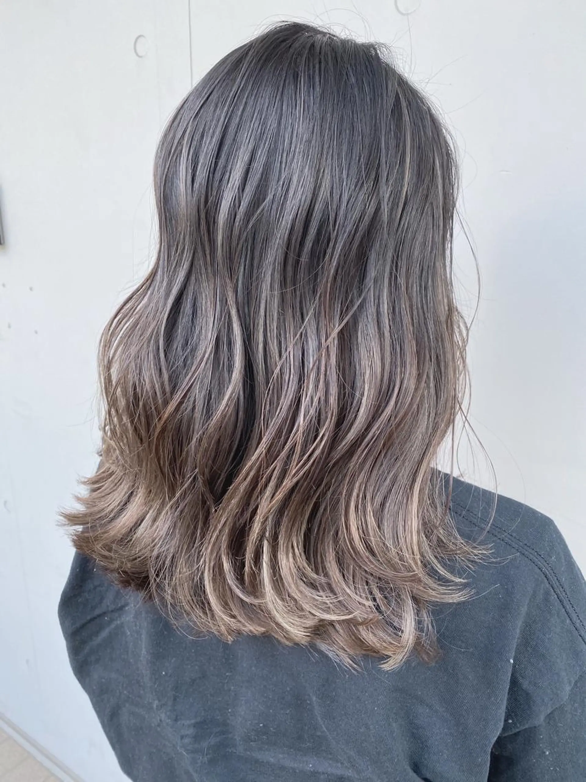 セミロング カラー ヘアアレンジ セミロングパーマ アディクシーカラー アッシュ アッシュブラック アッシュブラウン ヘアカラー トリートメント ヘアセット ✨ハイクオリティ✨ 山本香也のヘアスタイル