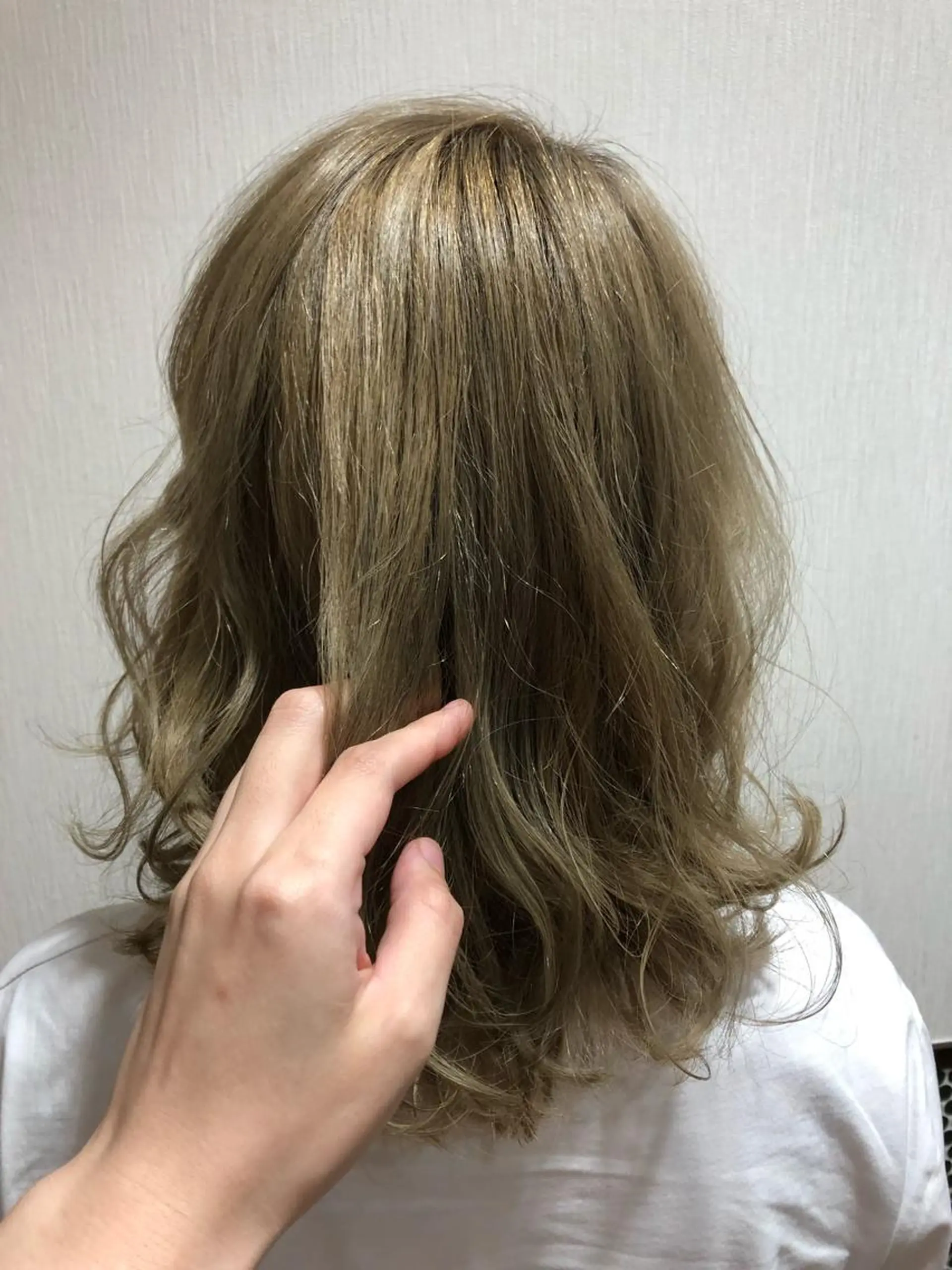 ミディアム カット ヘアカラー 加瀬 真弓のヘアスタイル