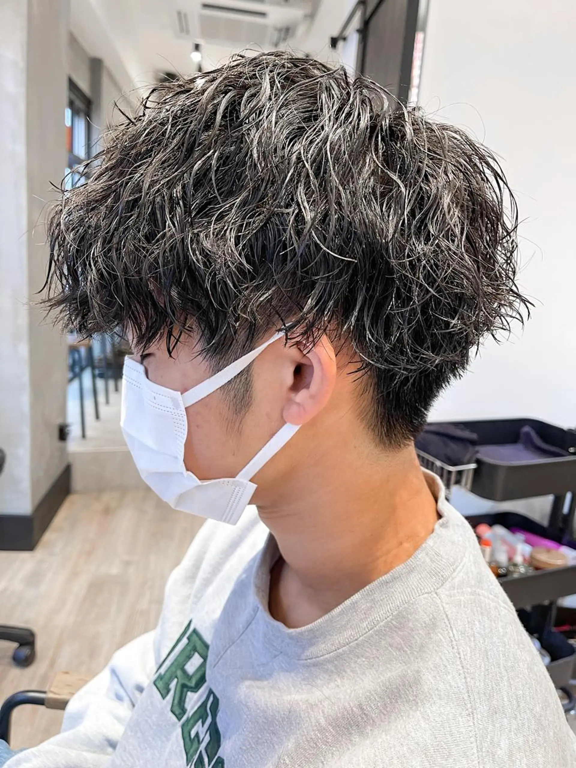 ショート パーマ メンズ メンズパーマ ツイストスパイラルパーマ スパイラルパーマ カット パーマ トリートメント ヘアセット lana hair 新宿 髪質改善トリートメント 新宿三丁目所属・新宿メンズパーマ TAKE曲がる縮毛のヘアスタイル