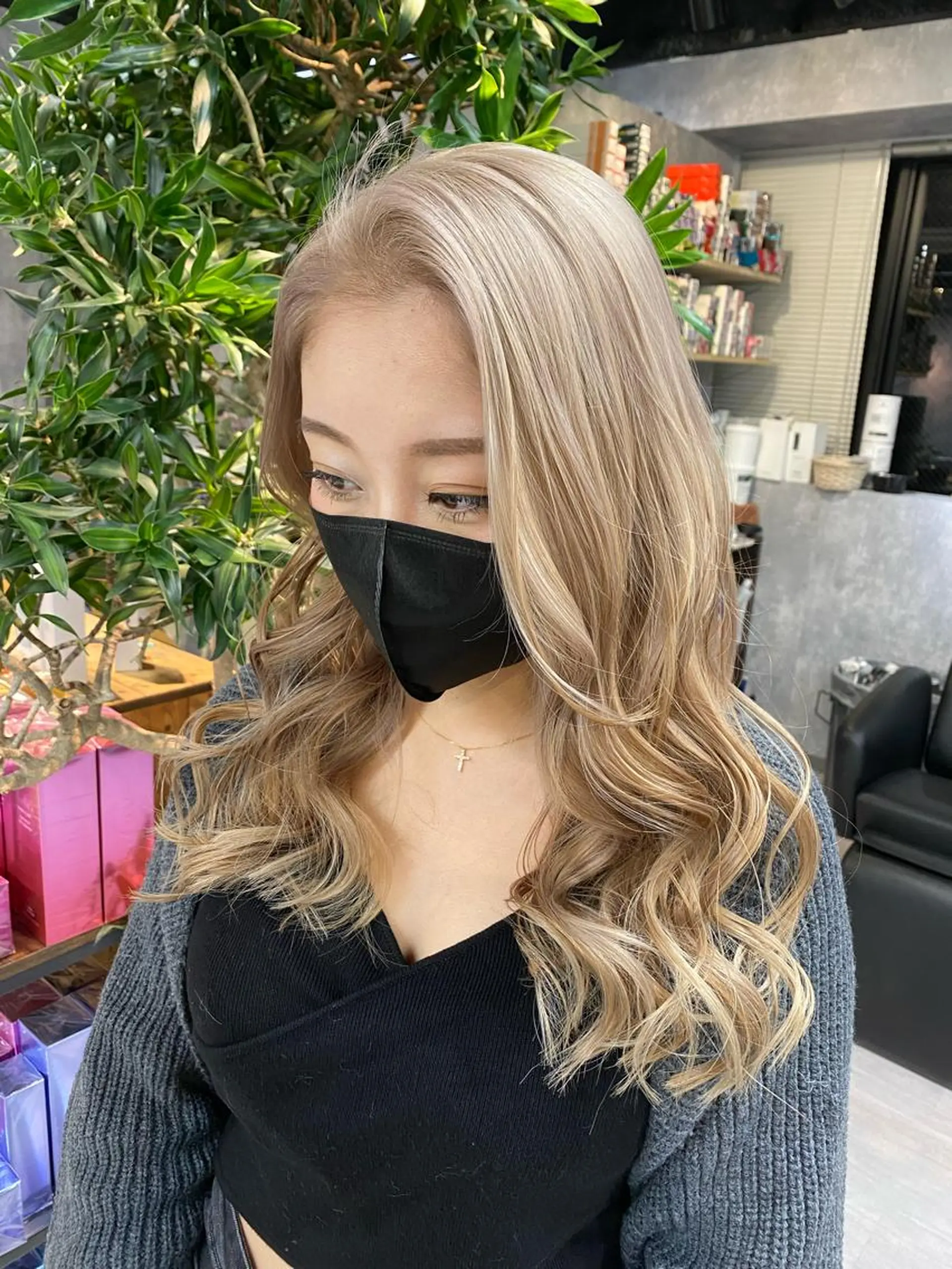 ロング ハイライト トリートメント ツイストパーマ 【.ico】心斎橋 飛田ゆうきのヘアスタイル