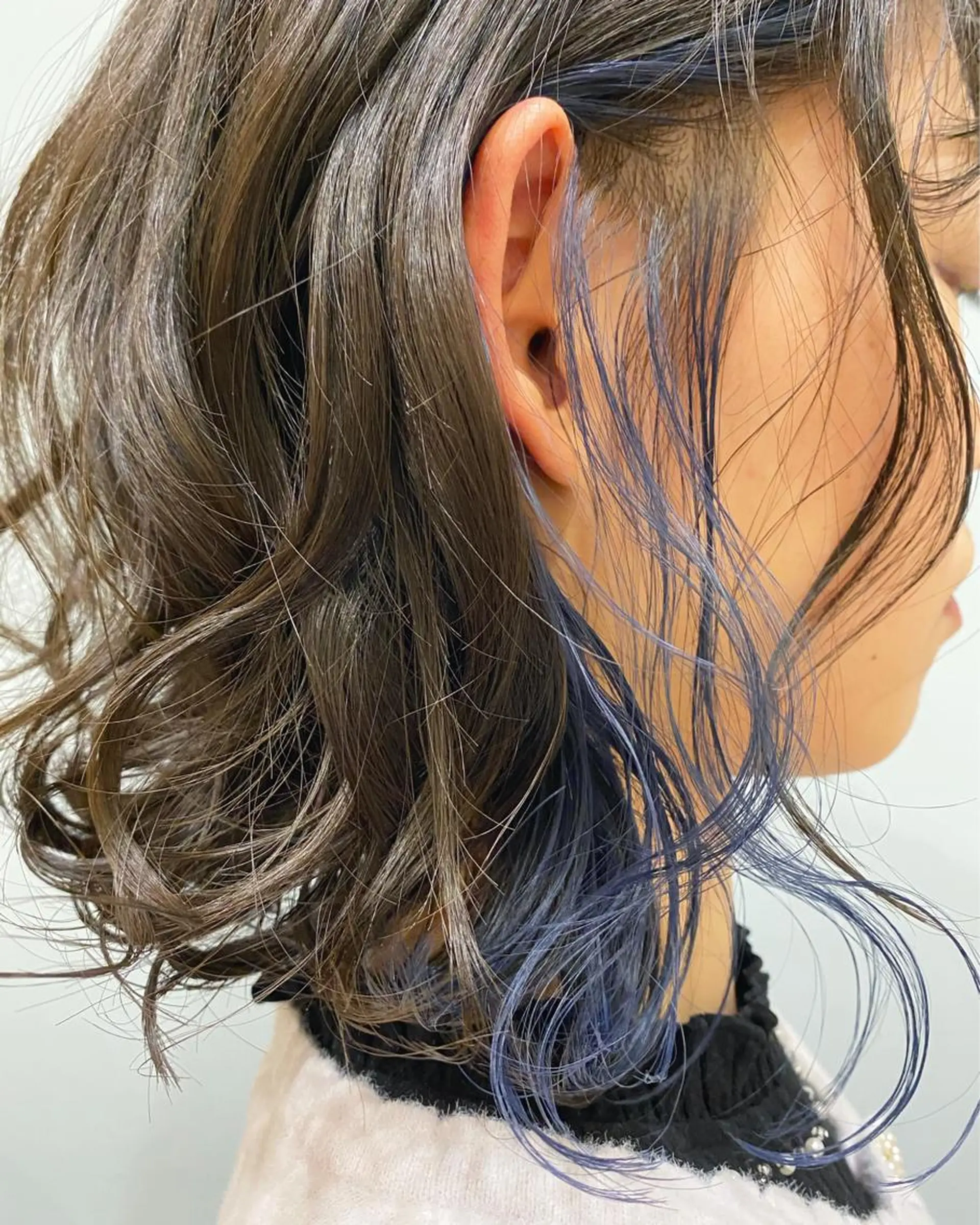 ミディアム カラー ブリーチ ブルーカラー イヤリングカラー 【浜松・豊橋】 ニシモトのヘアスタイル