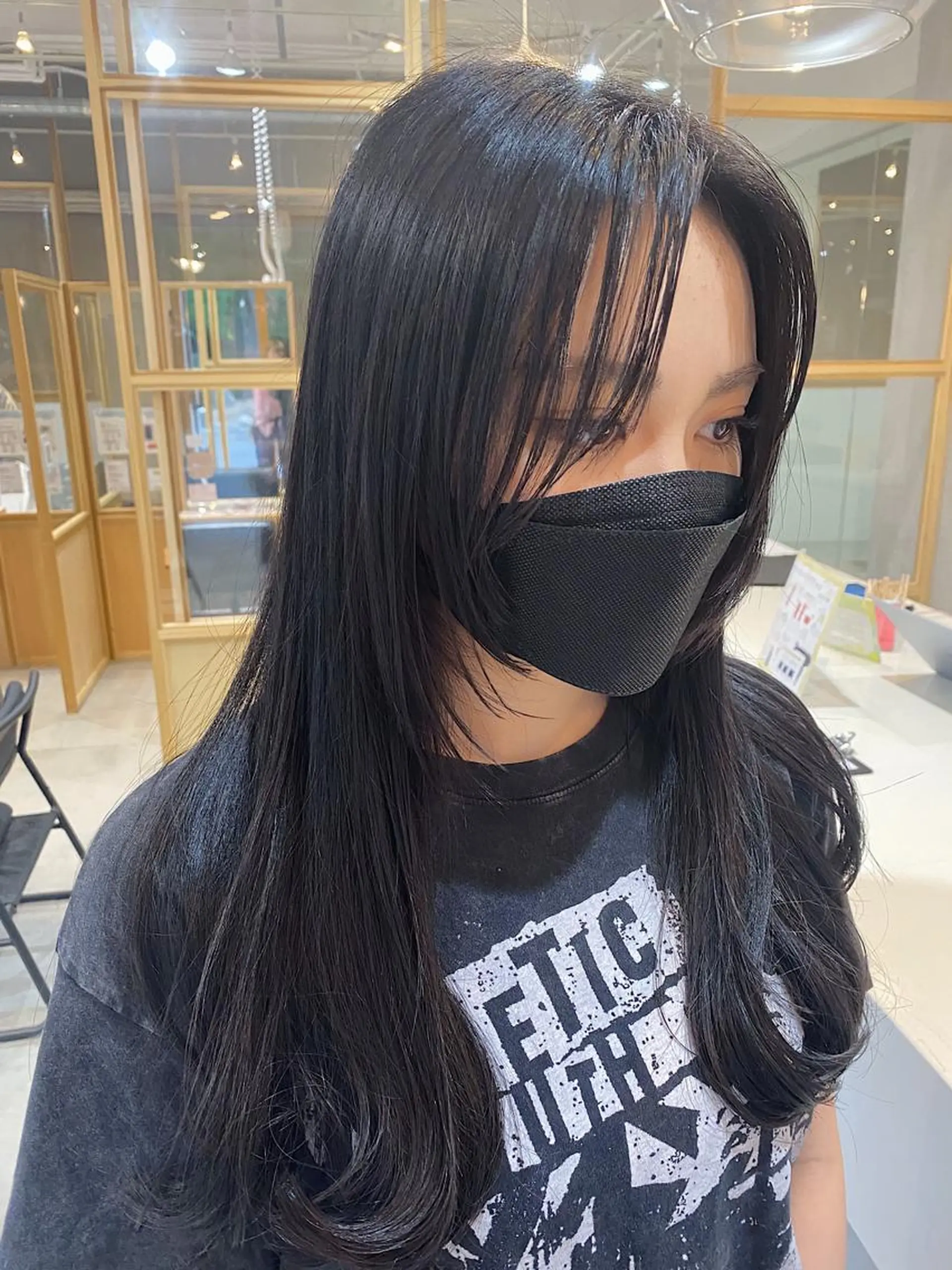 ロング 顔まわりレイヤー 顔周りカット レイヤーカット カット トリートメント 🌼FERIA梅田 shiho🌼のヘアスタイル