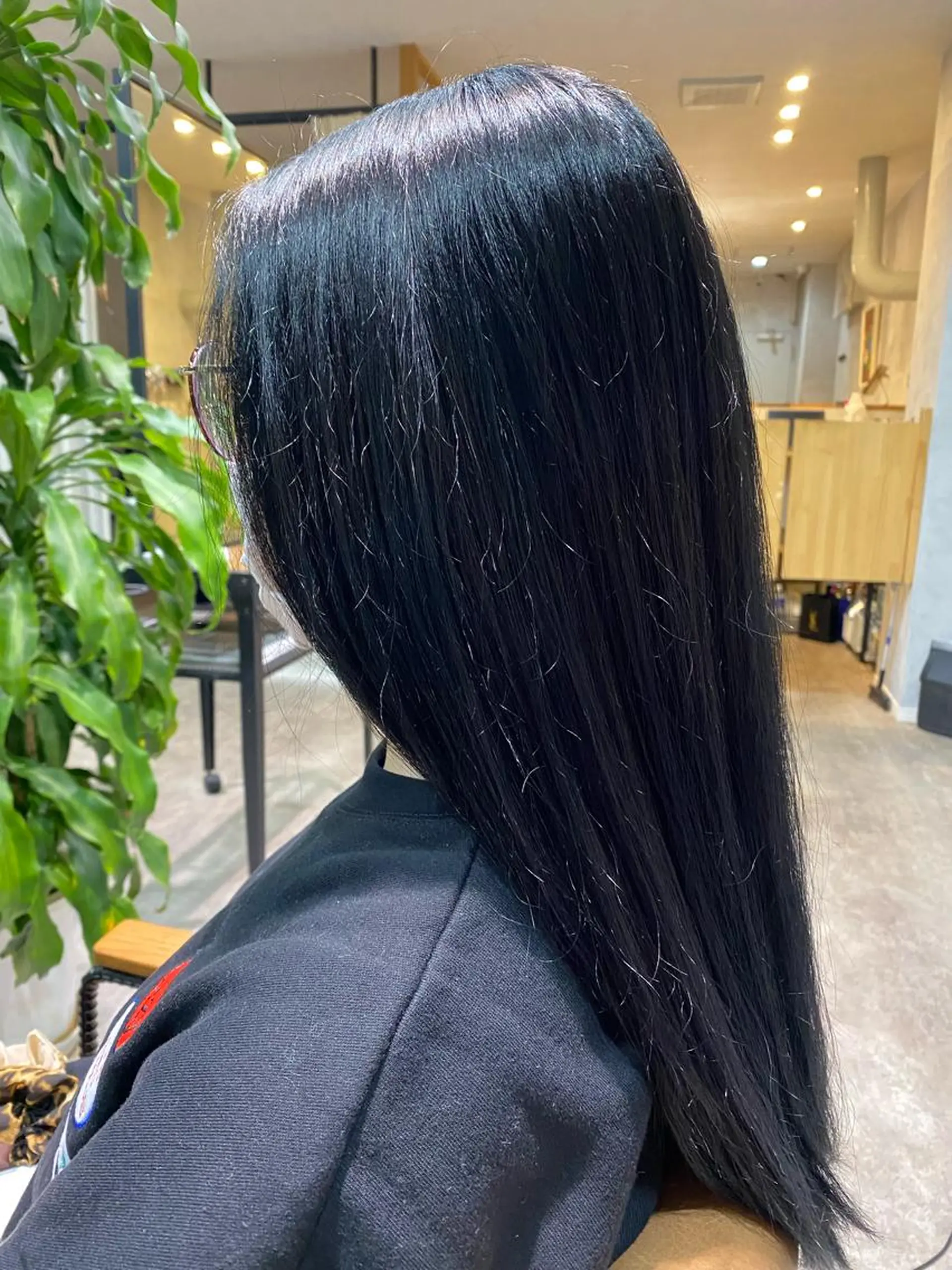 ロング ヘアカラー 大久保 優香のヘアスタイル